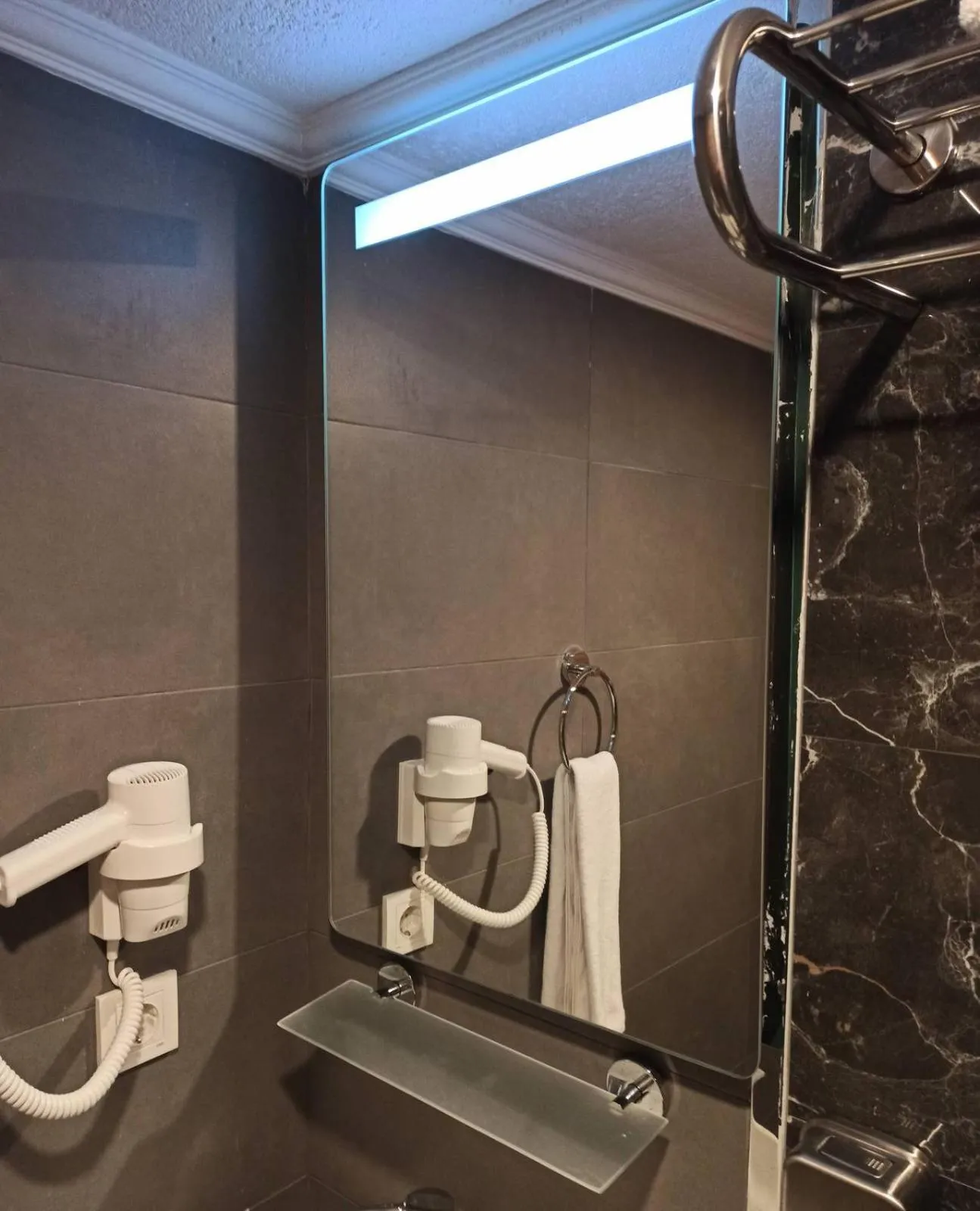 Bathroom in Cadde Suite Bakırköy