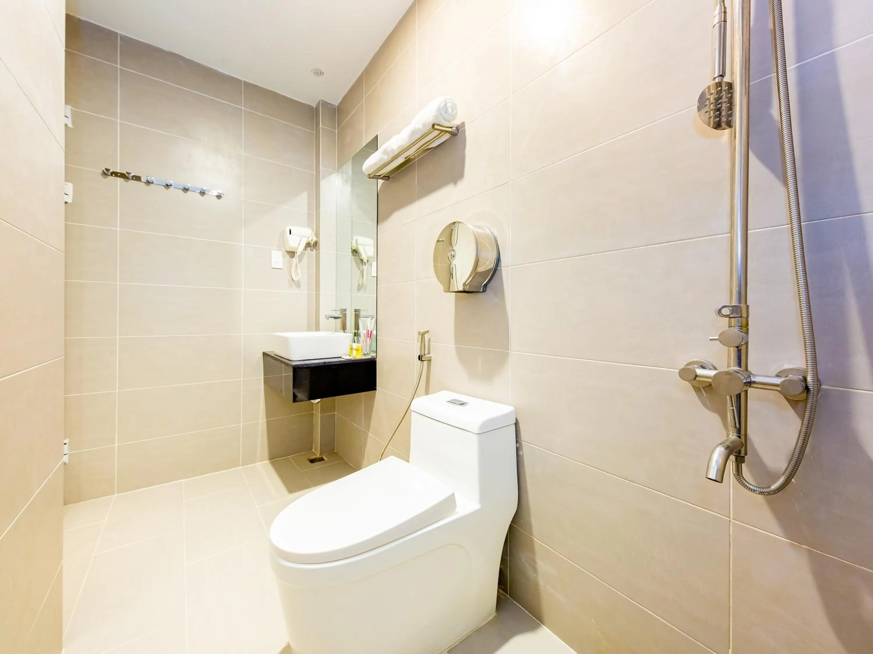 Bathroom in QA Hotel Dalat - City Centre