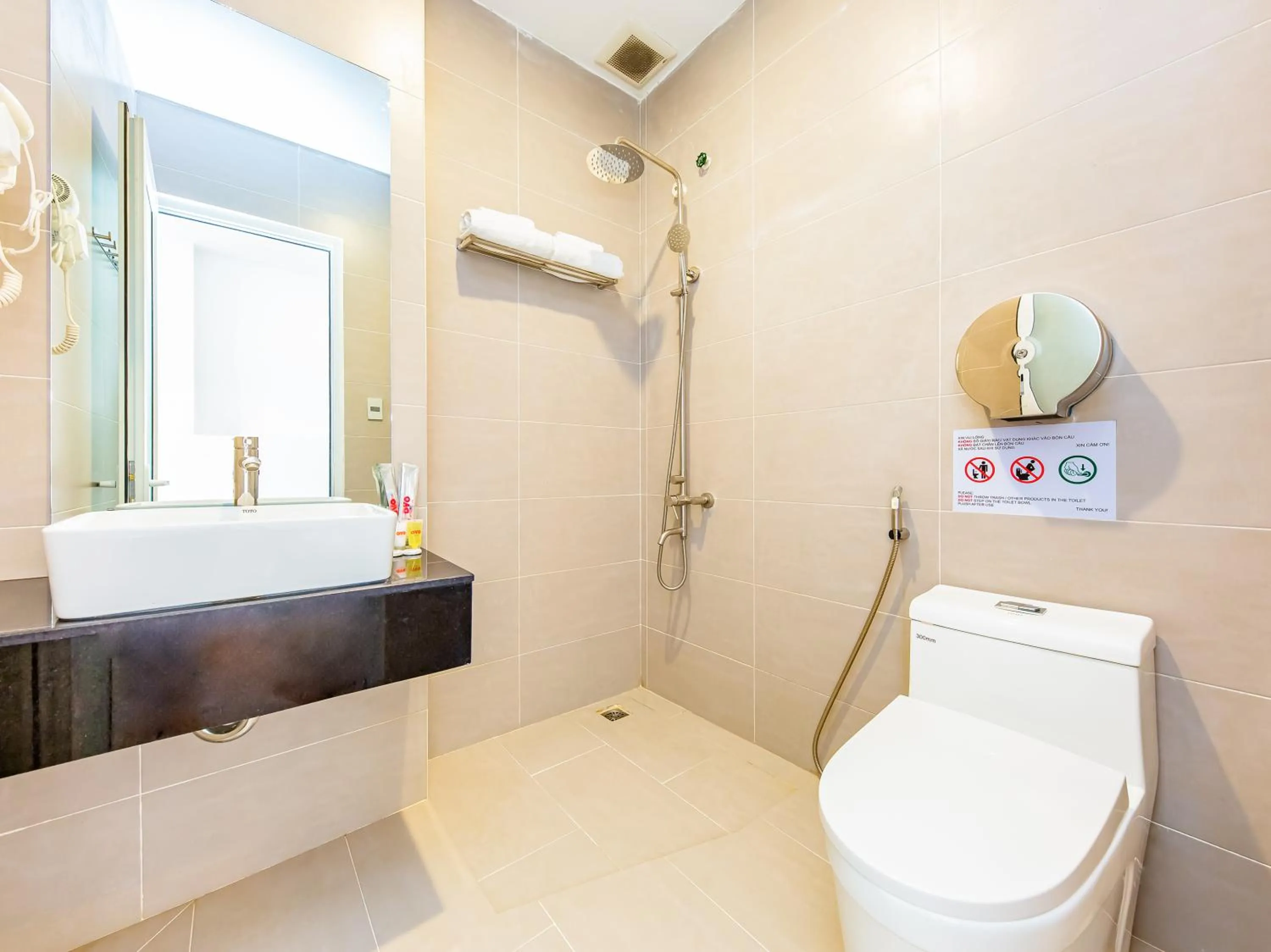 Bathroom in QA Hotel Dalat - City Centre