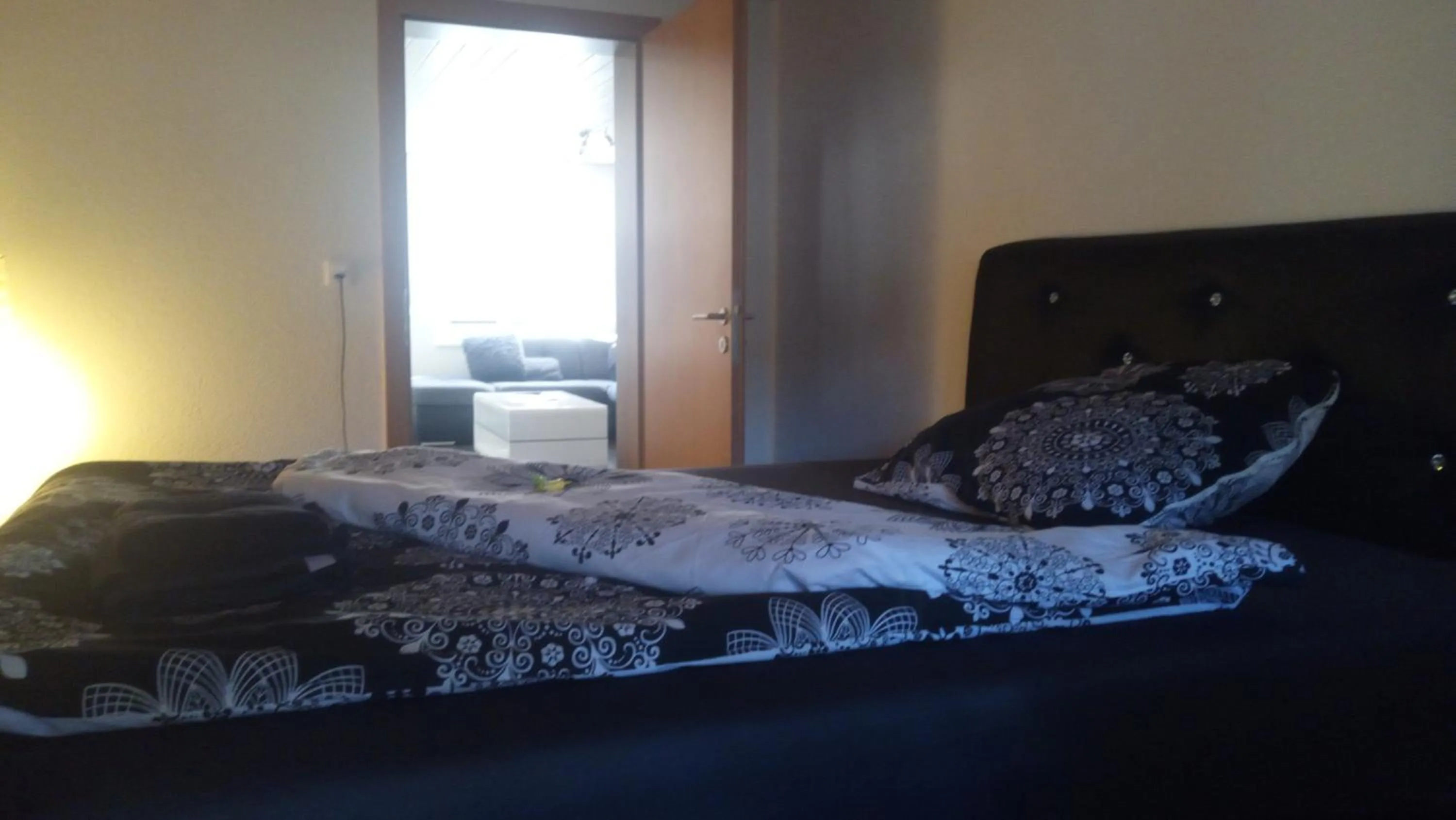 Bedroom, Bed in 3 Doppelbett Business Apartment am Bodensee