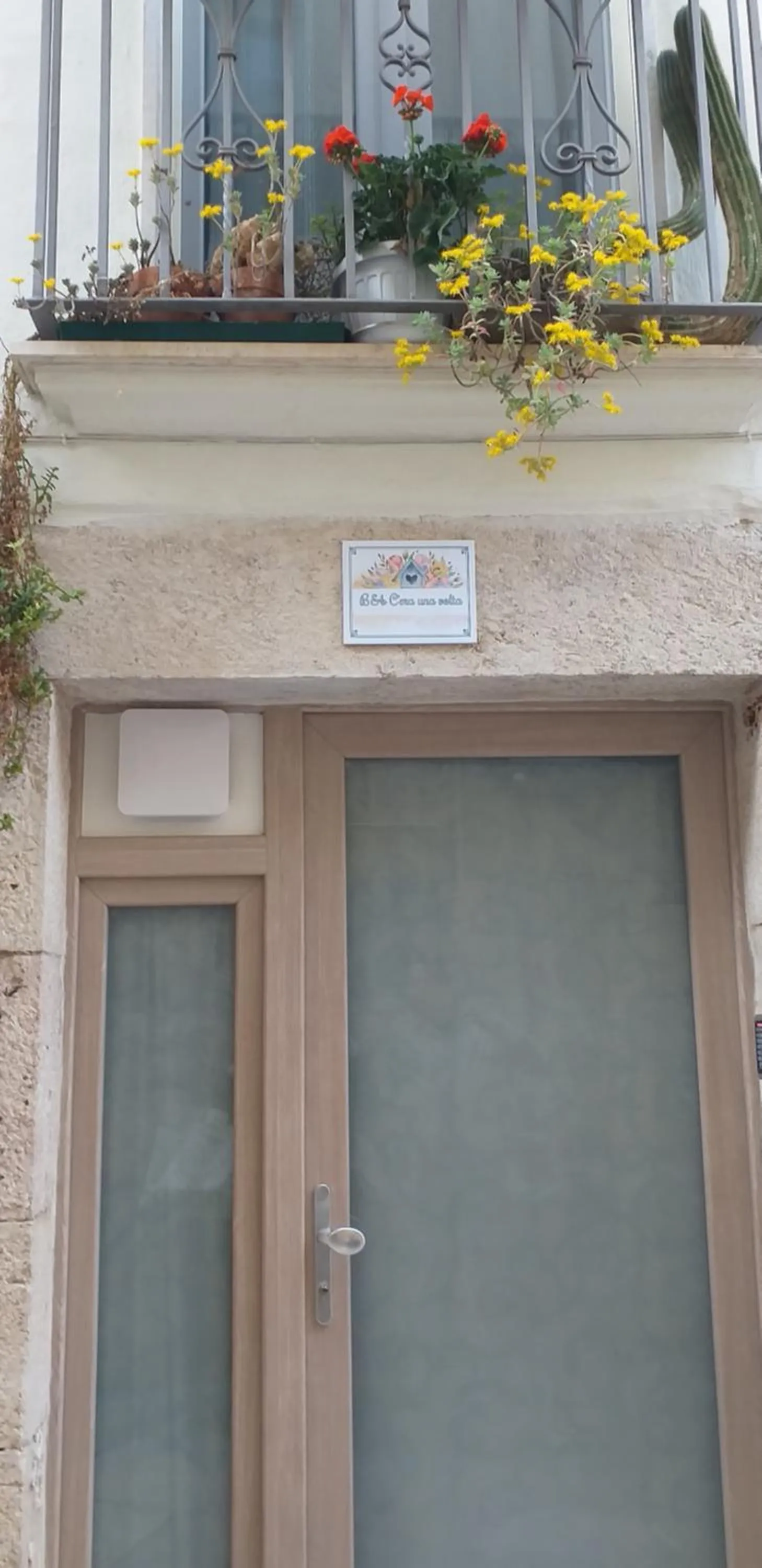 Facade/entrance in C'era Una Volta...