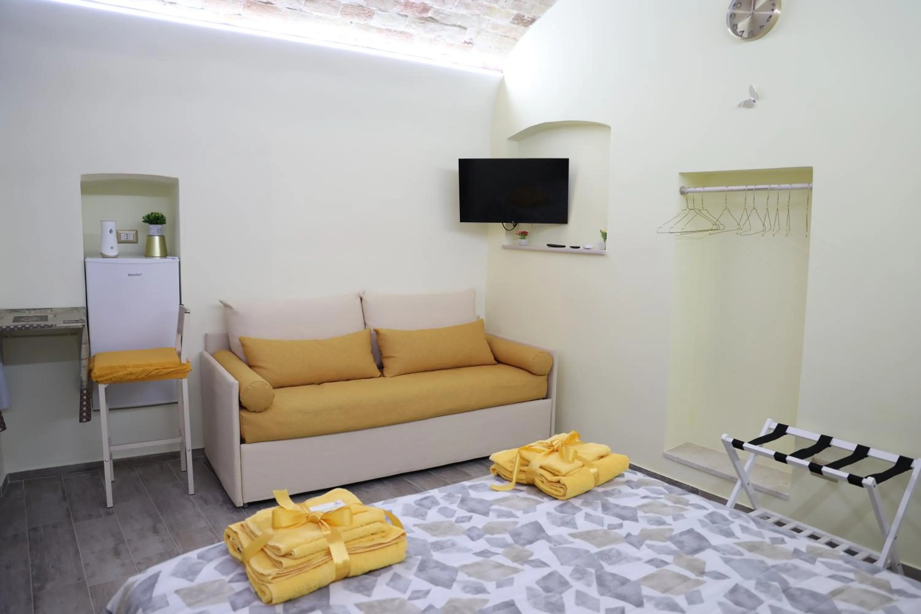 Bedroom, Bed in C'era Una Volta...