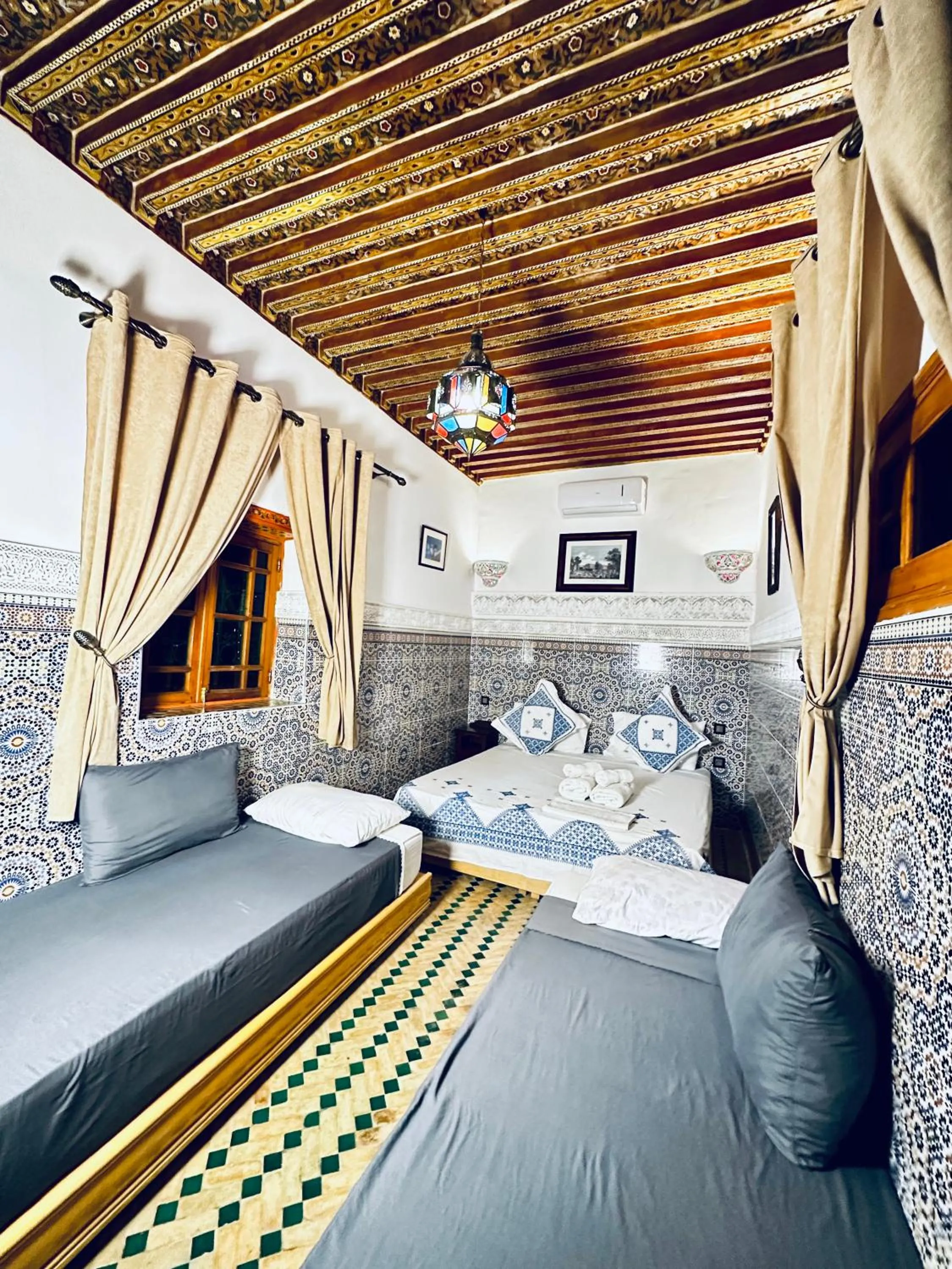 Bed in Riad Le Petit Patrimoine De Fés