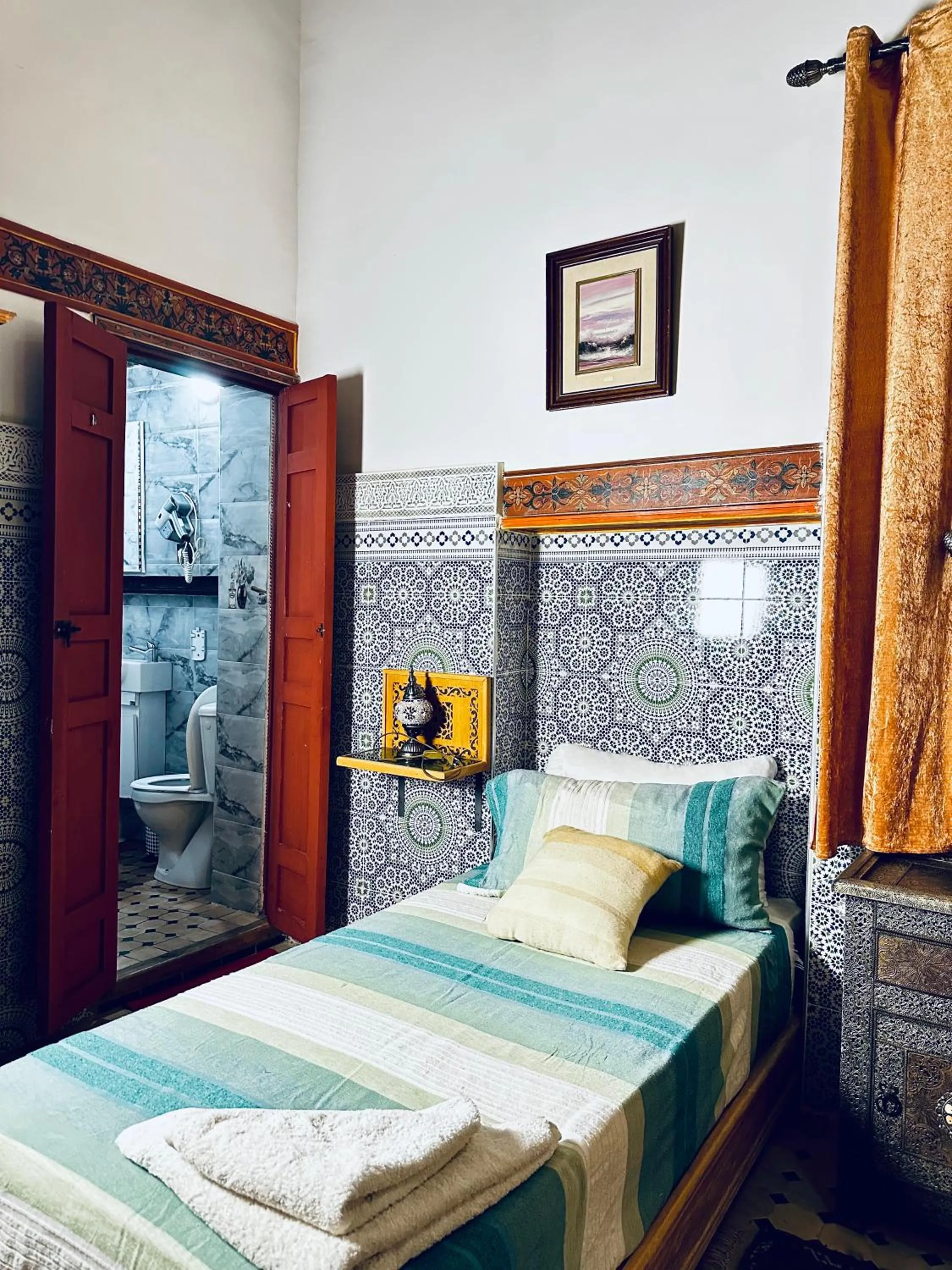 Bed in Riad Le Petit Patrimoine De Fés