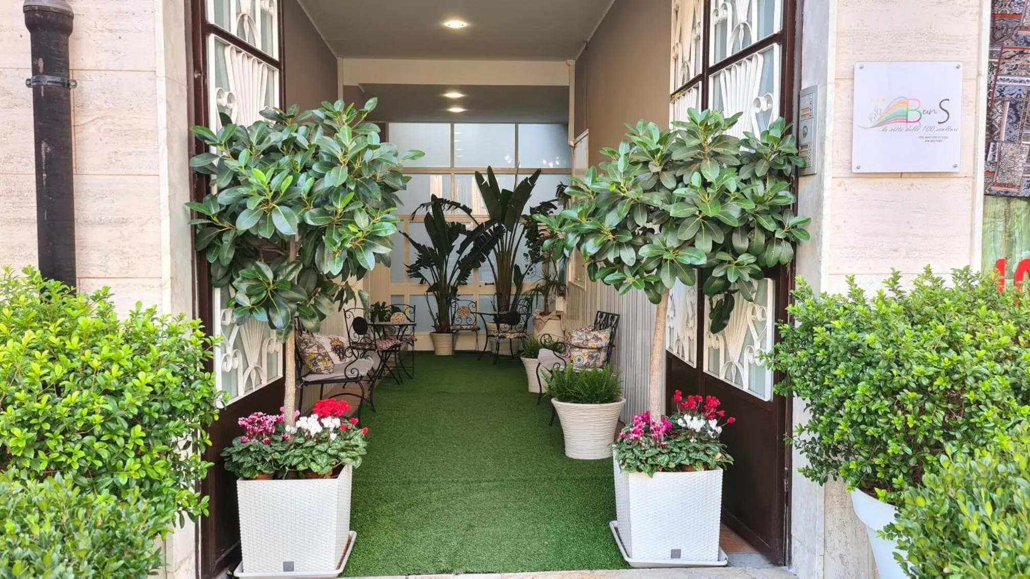 "La città delle 100 sculture" B&B BcenS con parcheggio privato - Belpasso - Etna -