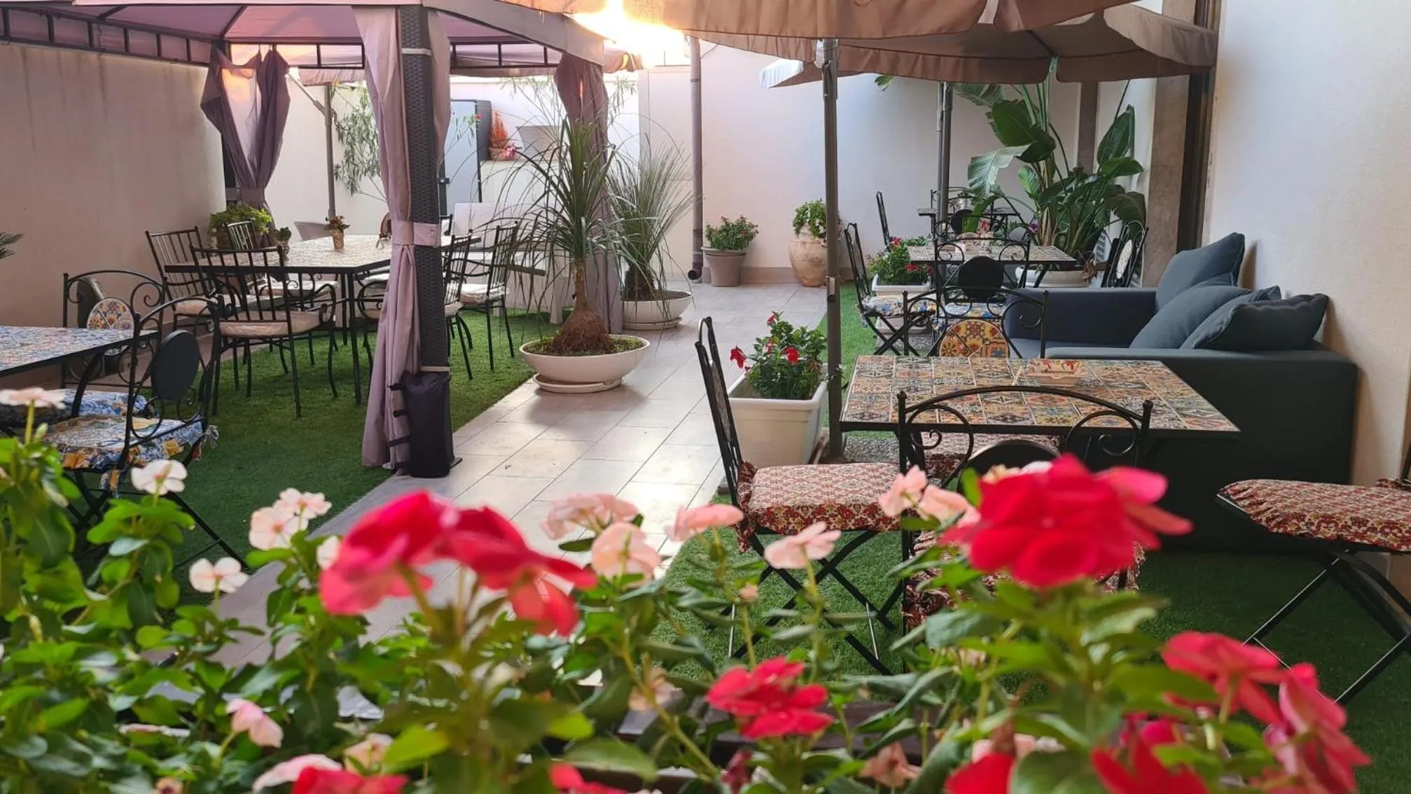 "La città delle 100 sculture" B&B BcenS con parcheggio privato - Belpasso - Etna -