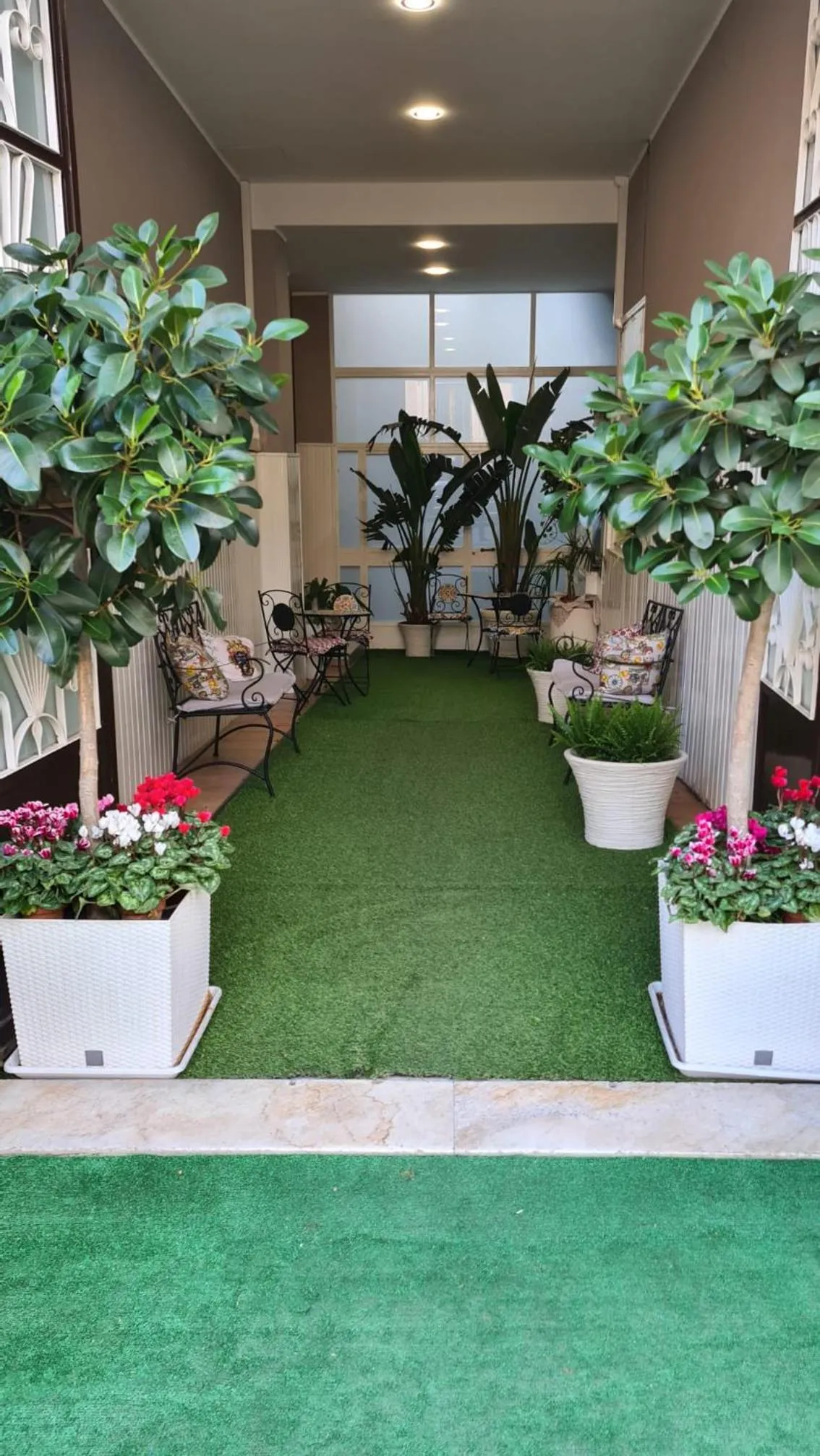 "La città delle 100 sculture" B&B BcenS con parcheggio privato - Belpasso - Etna -