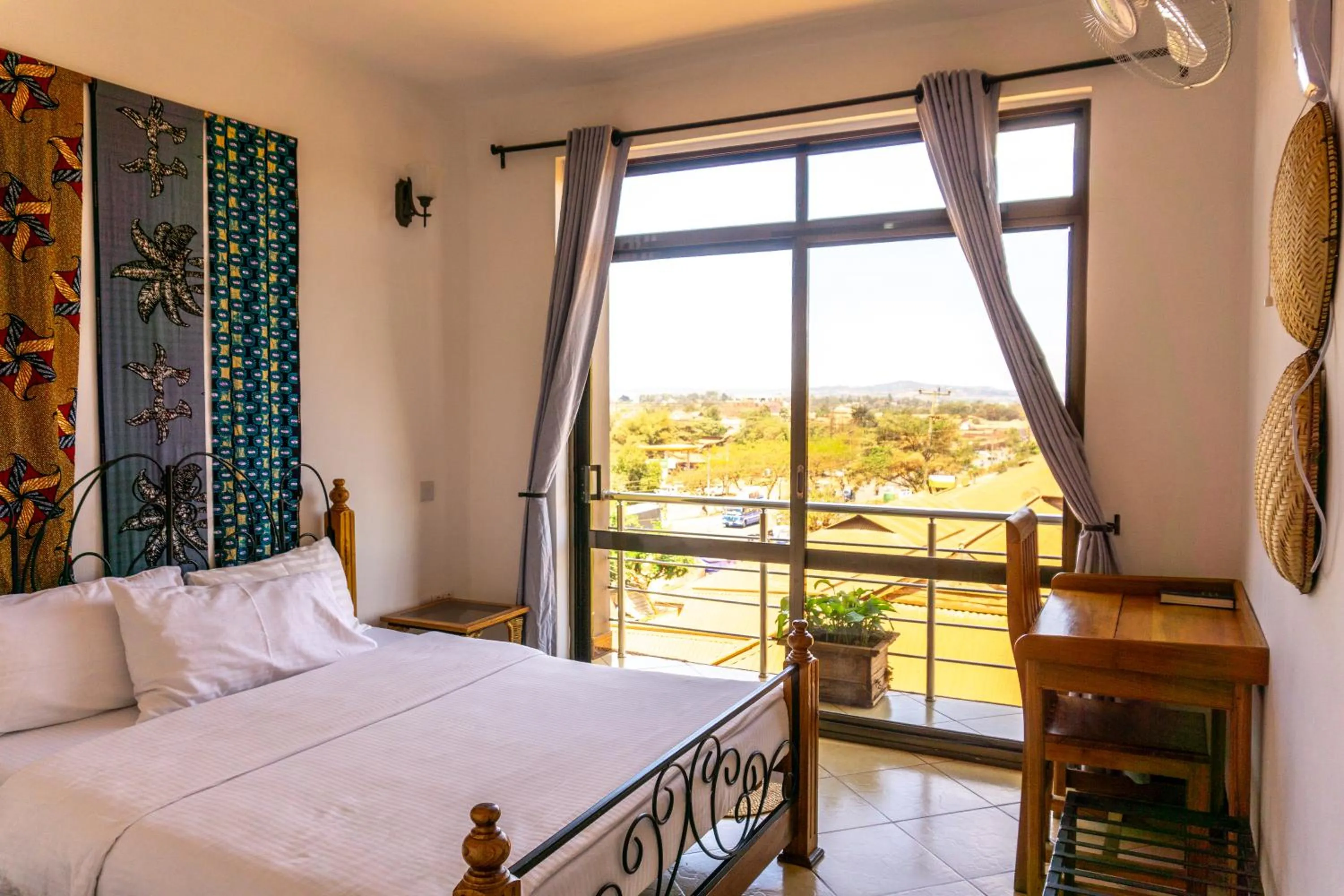 Bed in Lilac Elevate Inn