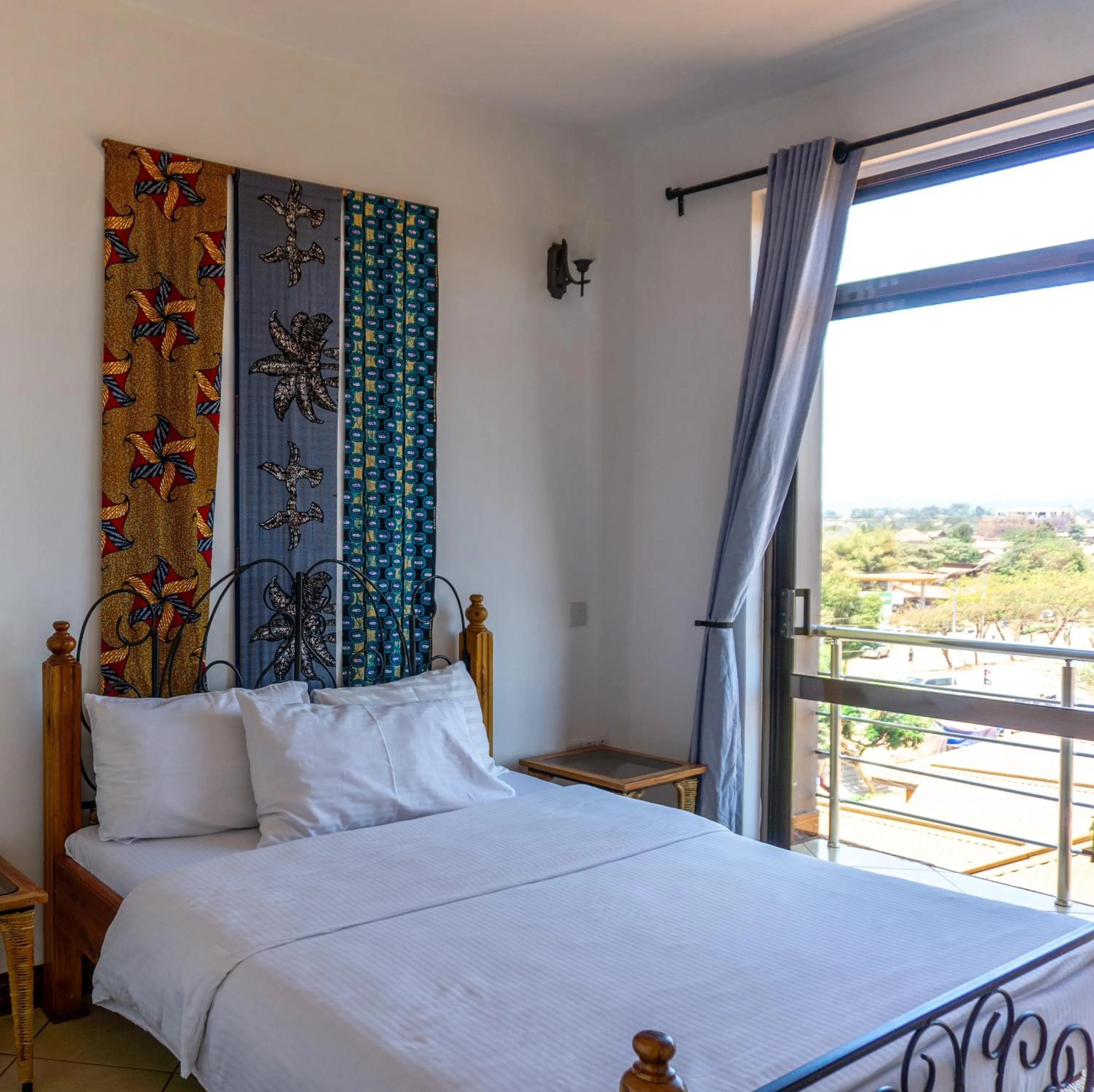 Bed in Lilac Elevate Inn