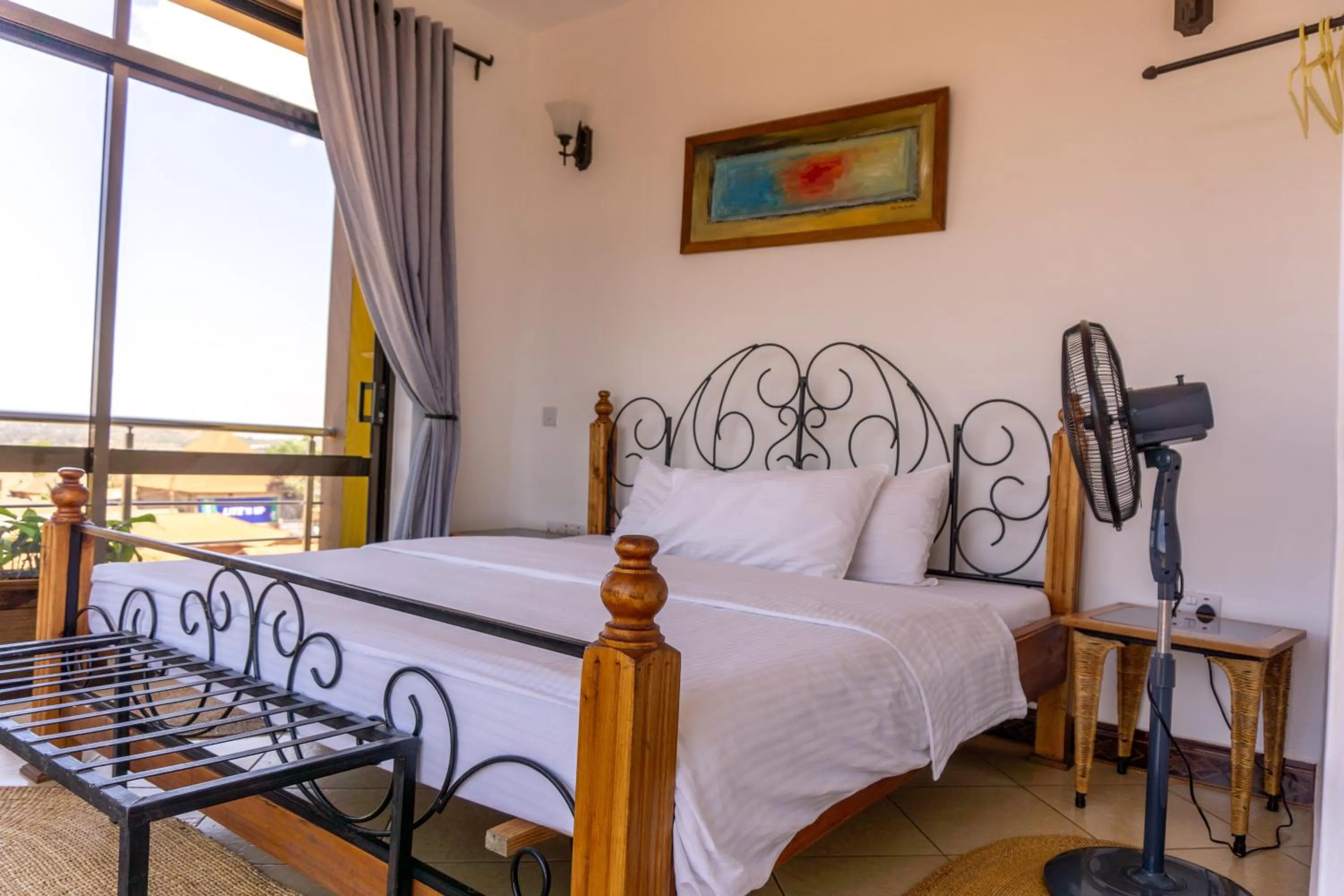 Bed in Lilac Elevate Inn