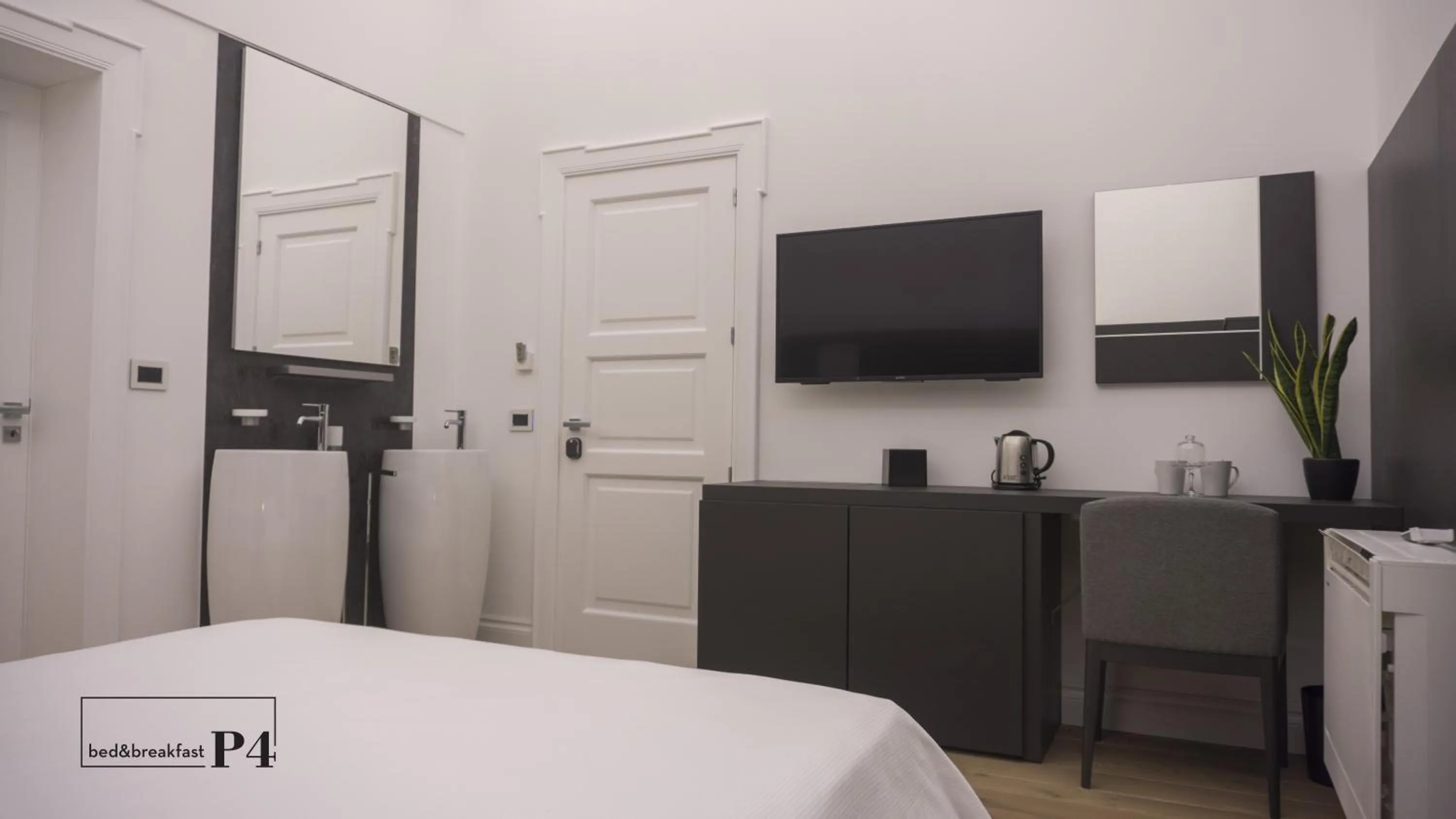 TV and multimedia, Bed in P4 Ortigia_Siracusa