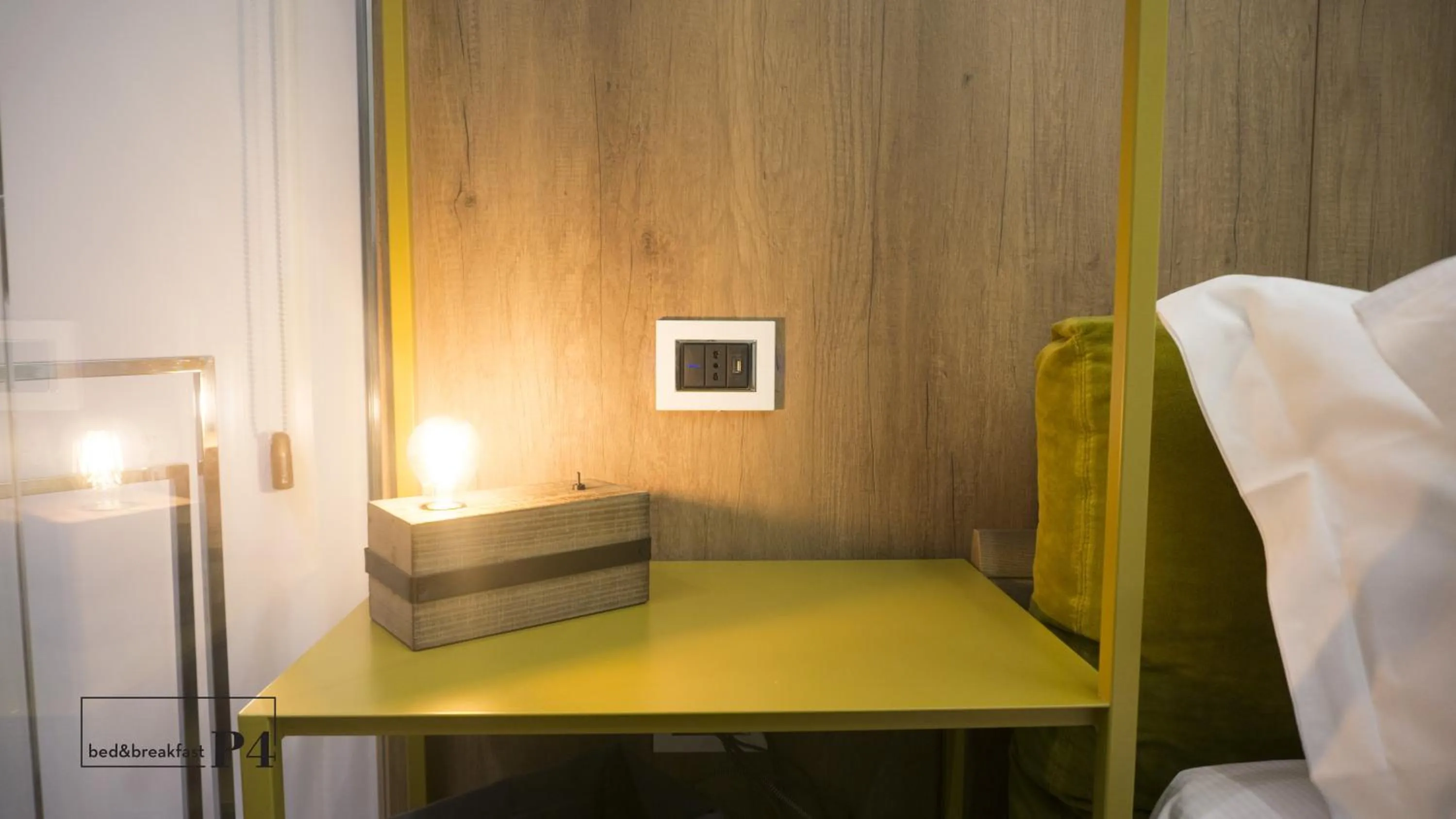 Decorative detail, Bed in P4 Ortigia_Siracusa