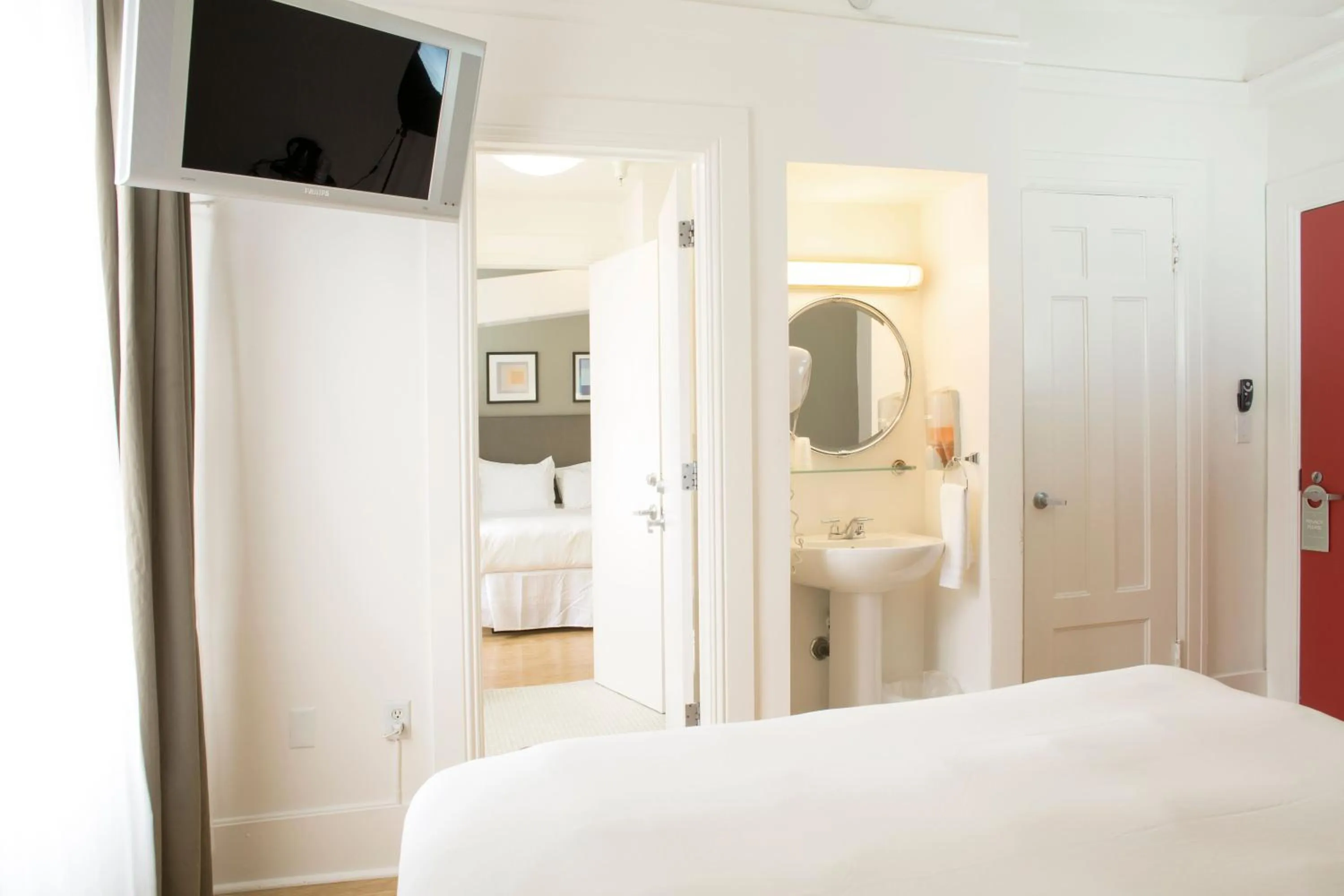 Bed in Herbert Hotel