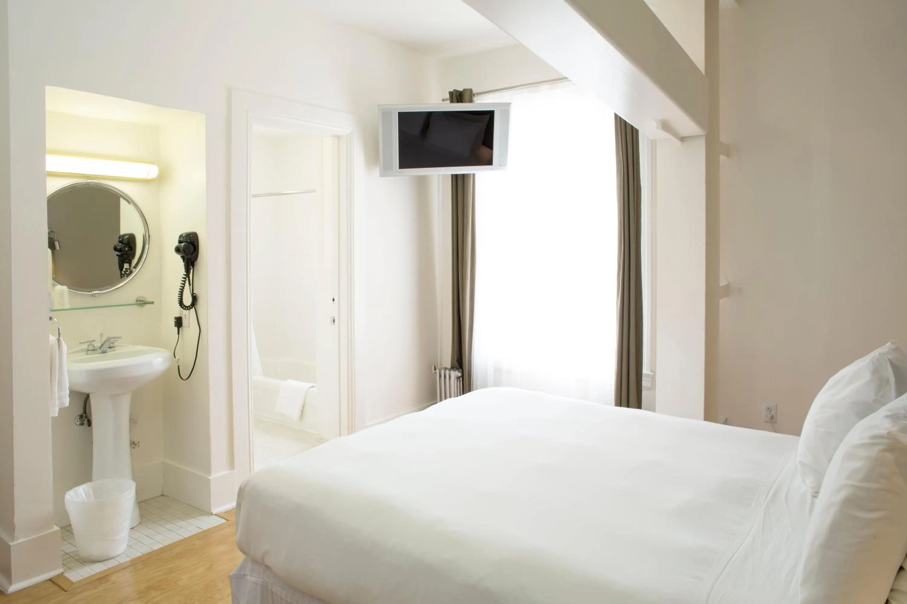 Bed in Herbert Hotel