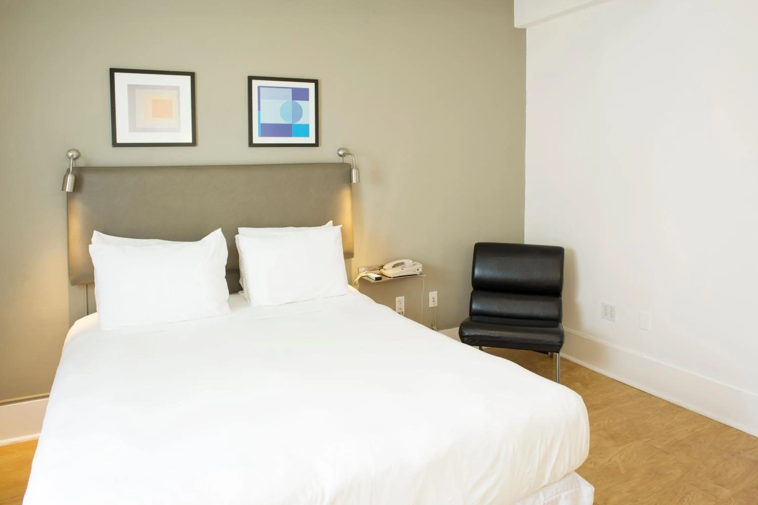 Bed in Herbert Hotel