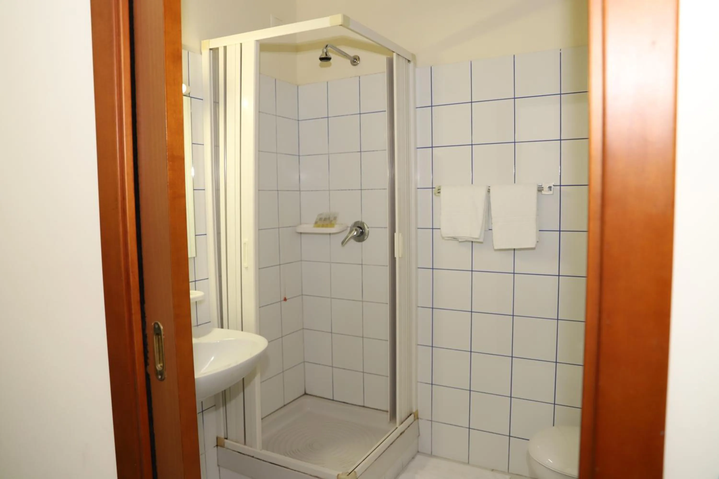 Shower in Hotel Valle Verde