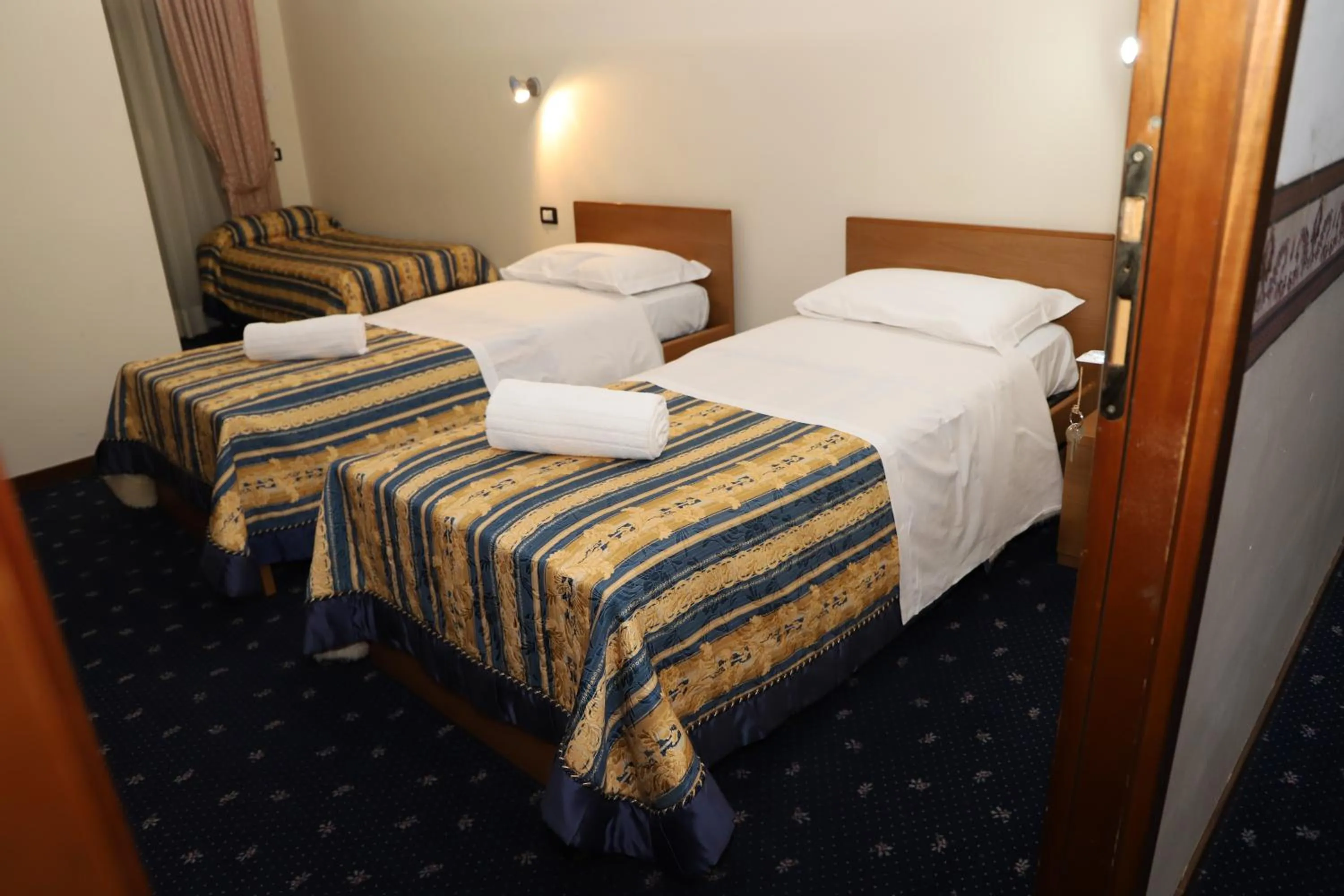 Photo of the whole room, Bed in Hotel Valle Verde