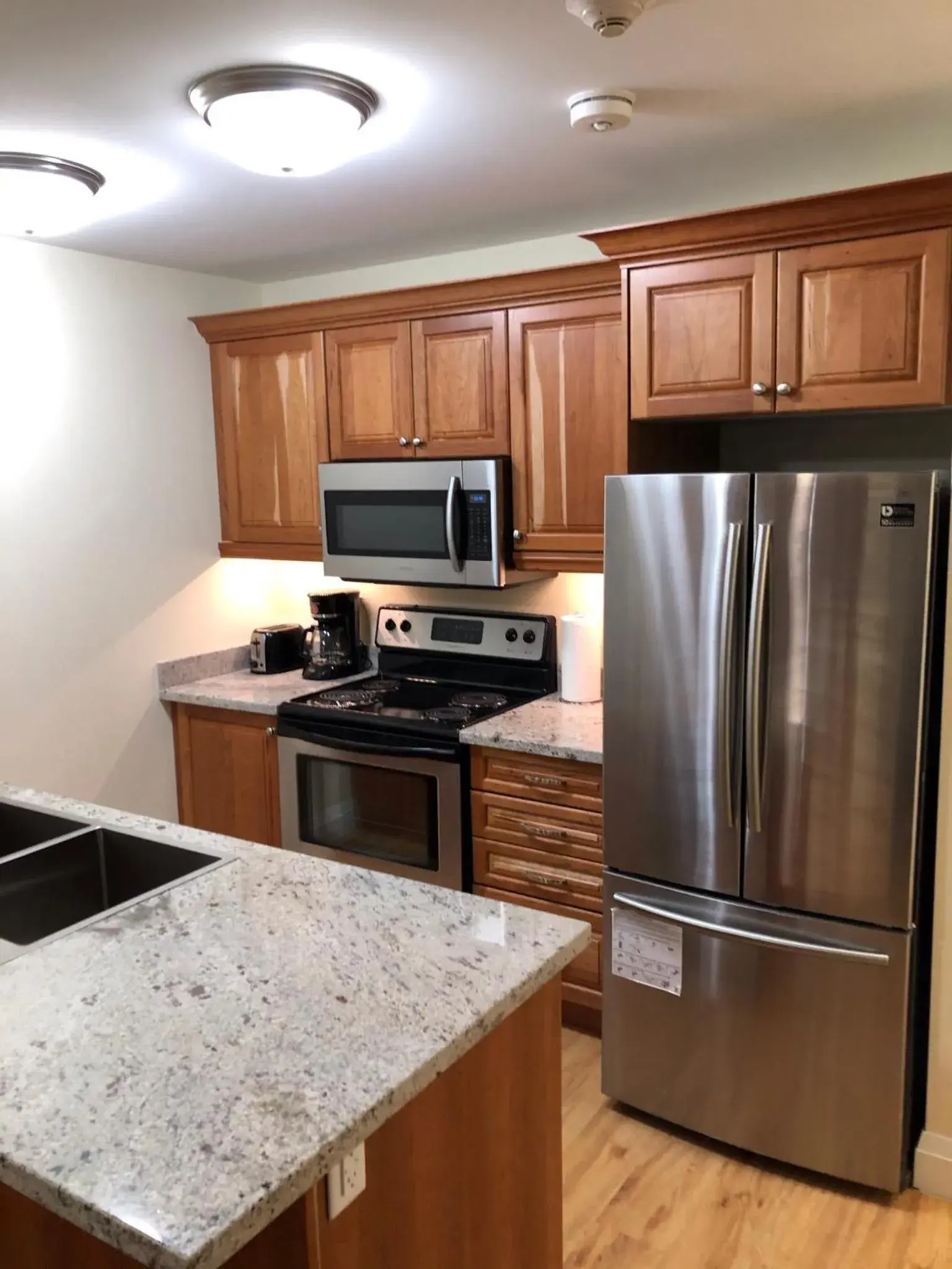 Suite with Lake View in Muskoka Lakes Hotel and Resorts Suite with Lake View in Muskoka Lakes Hotel and Resorts