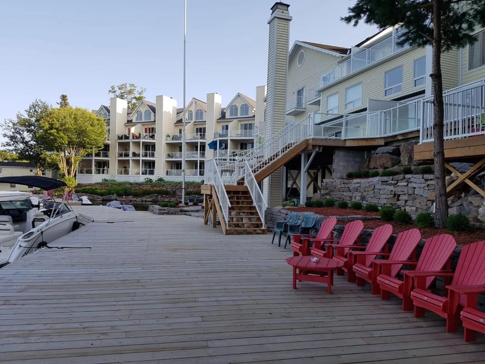 Muskoka Lakes Hotel and Resorts