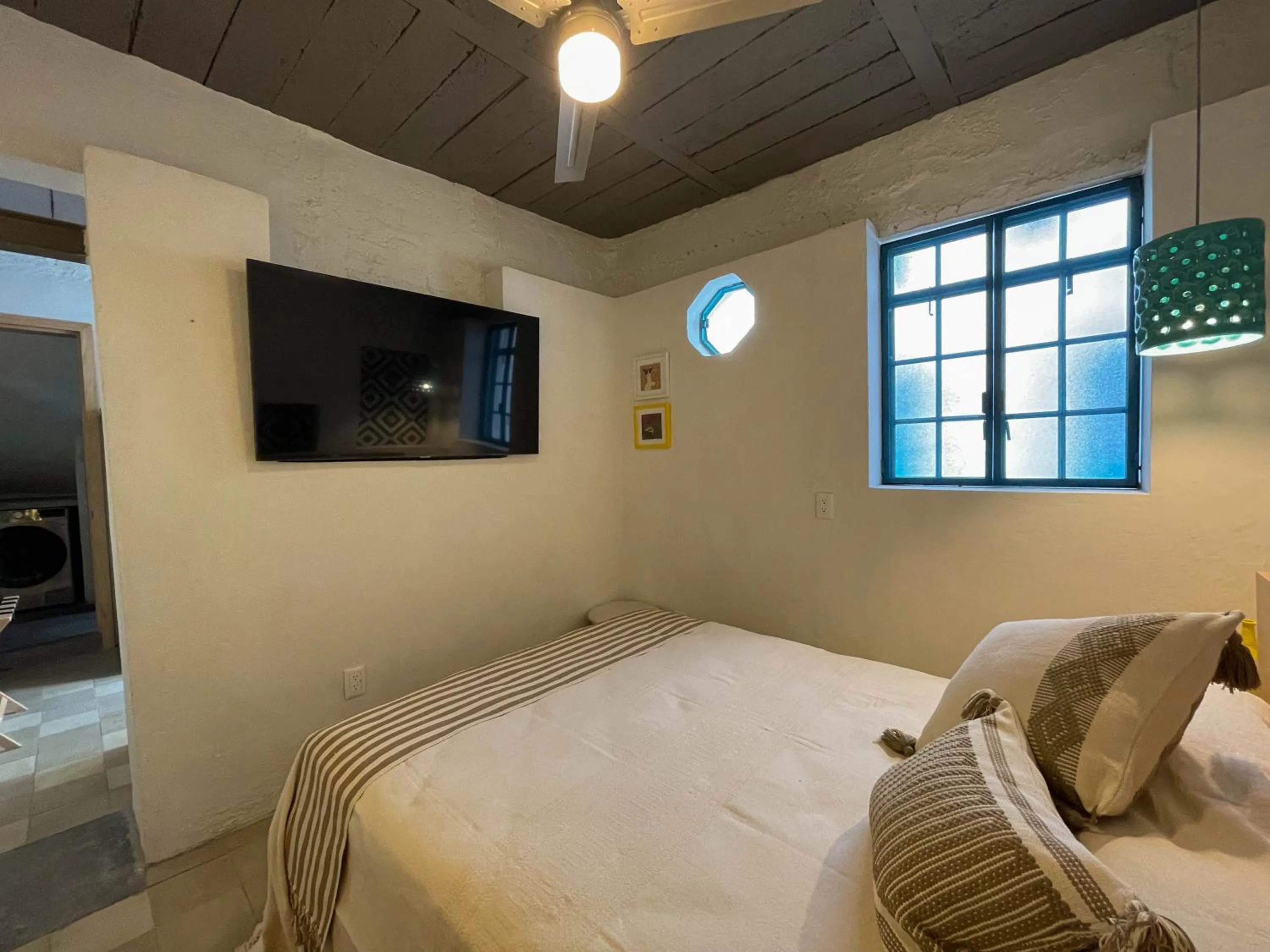 Bedroom, Bed in Casa Blanco by Barrio Mexico