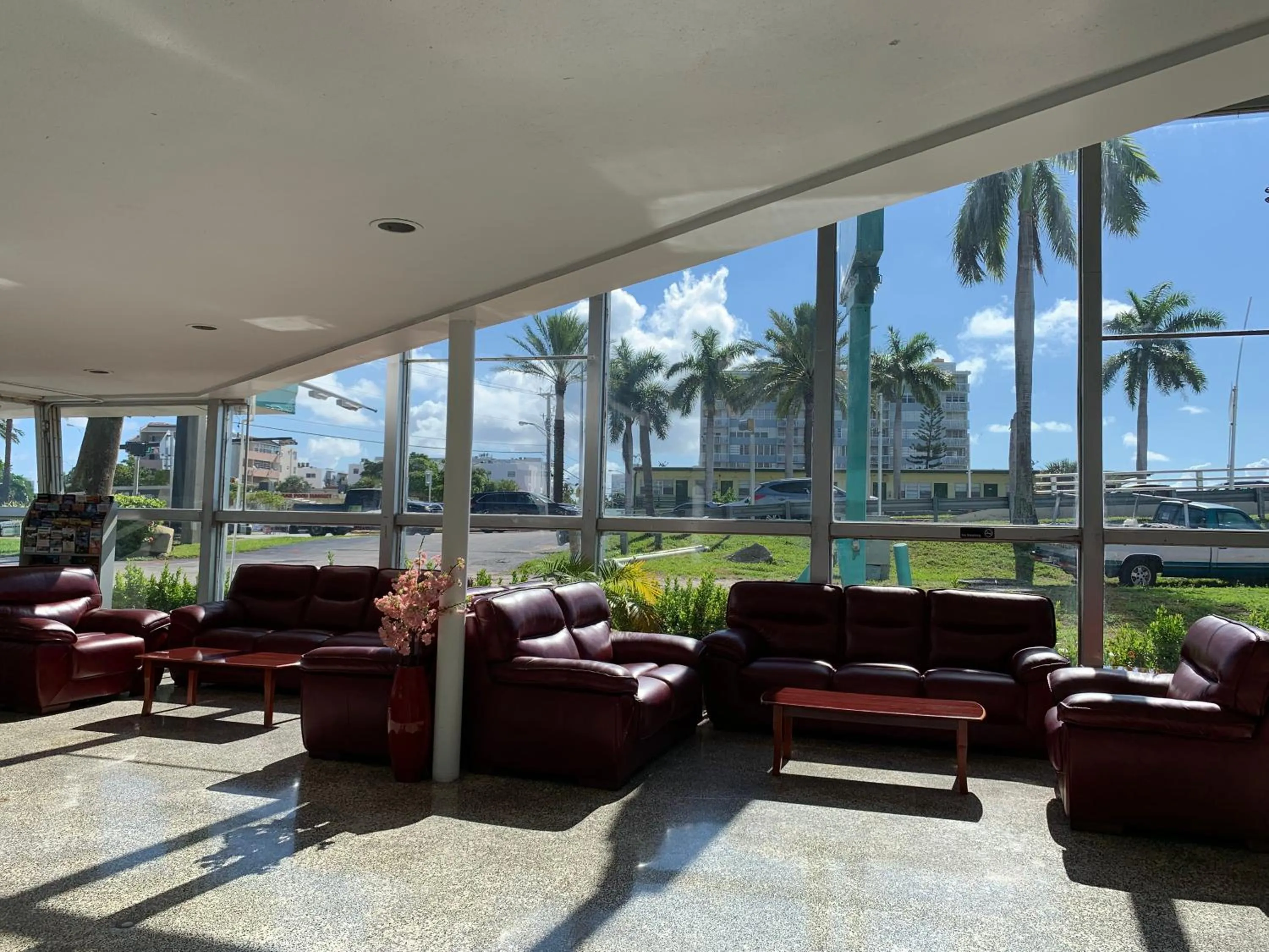 Lobby or reception in International Inn on the Bay