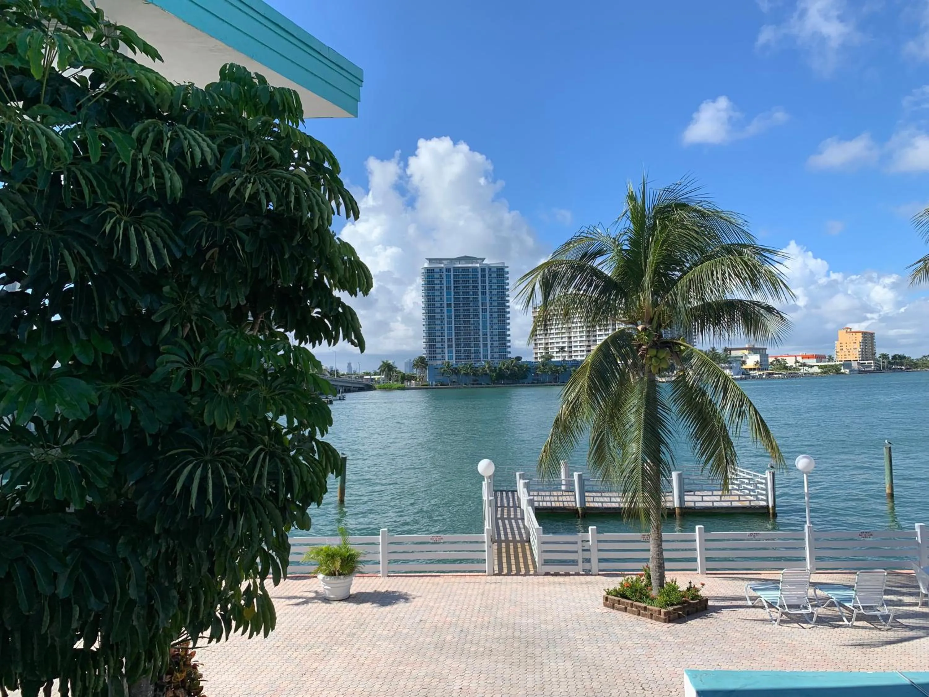 International Inn on the Bay