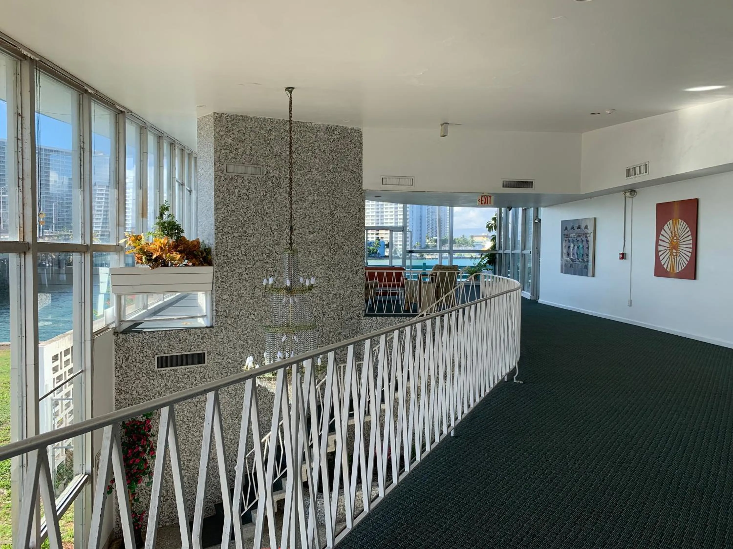 Lobby or reception in International Inn on the Bay