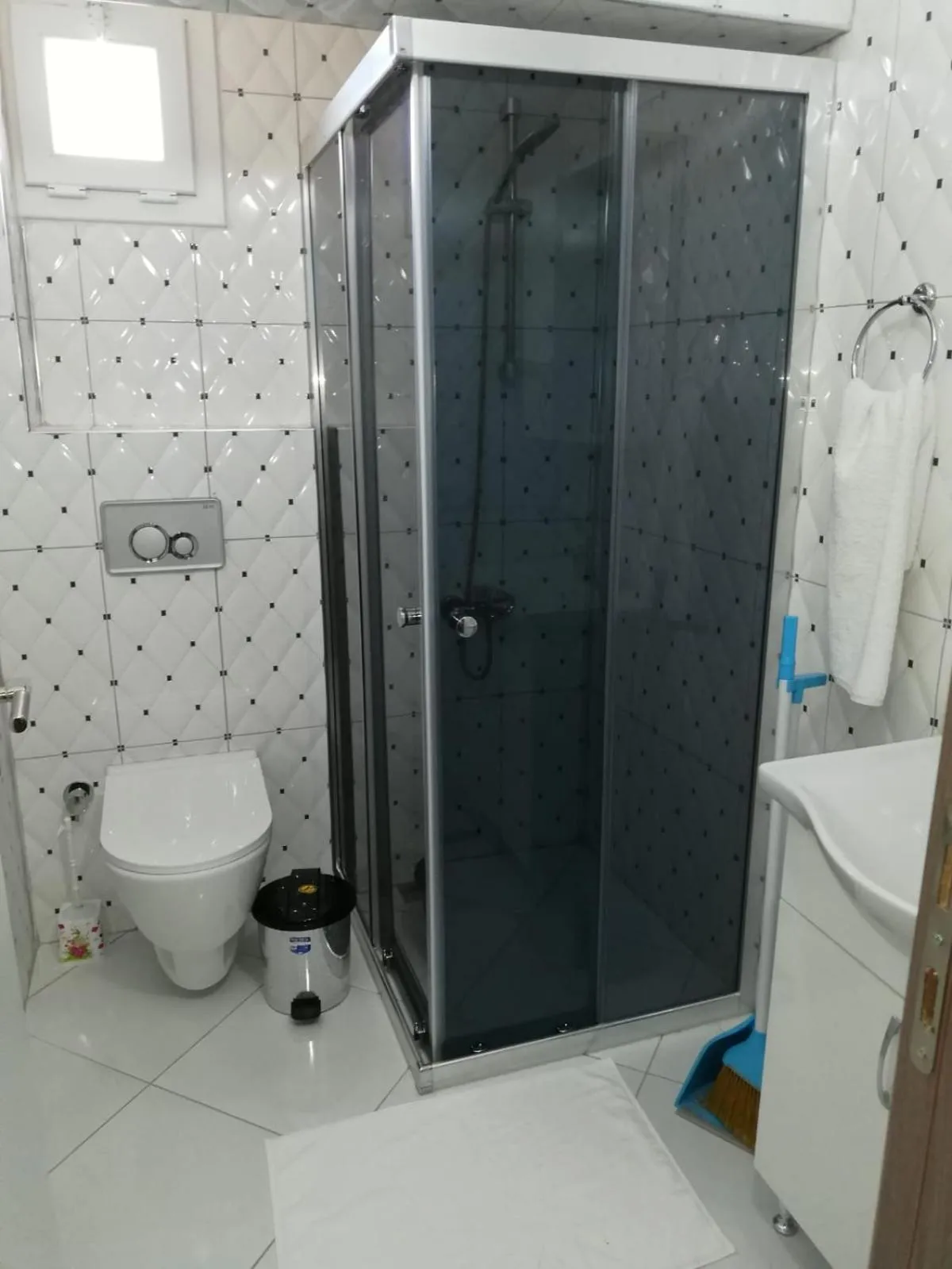 Shower in ÇİÇEK APART OTEL