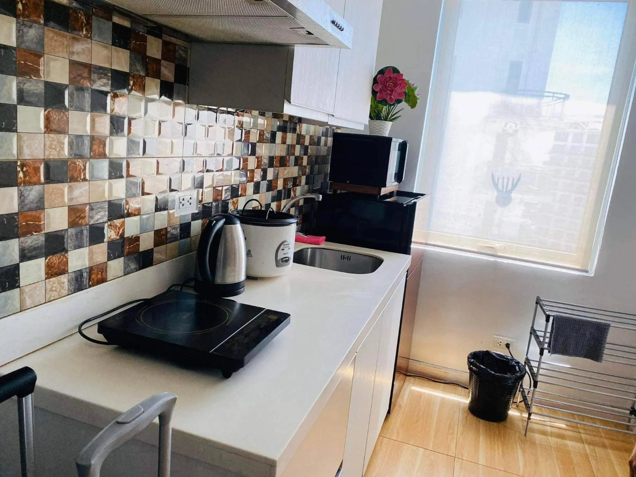 Azure C2 Balcony wifi Near Mall Airport MULTIPLE UNITS