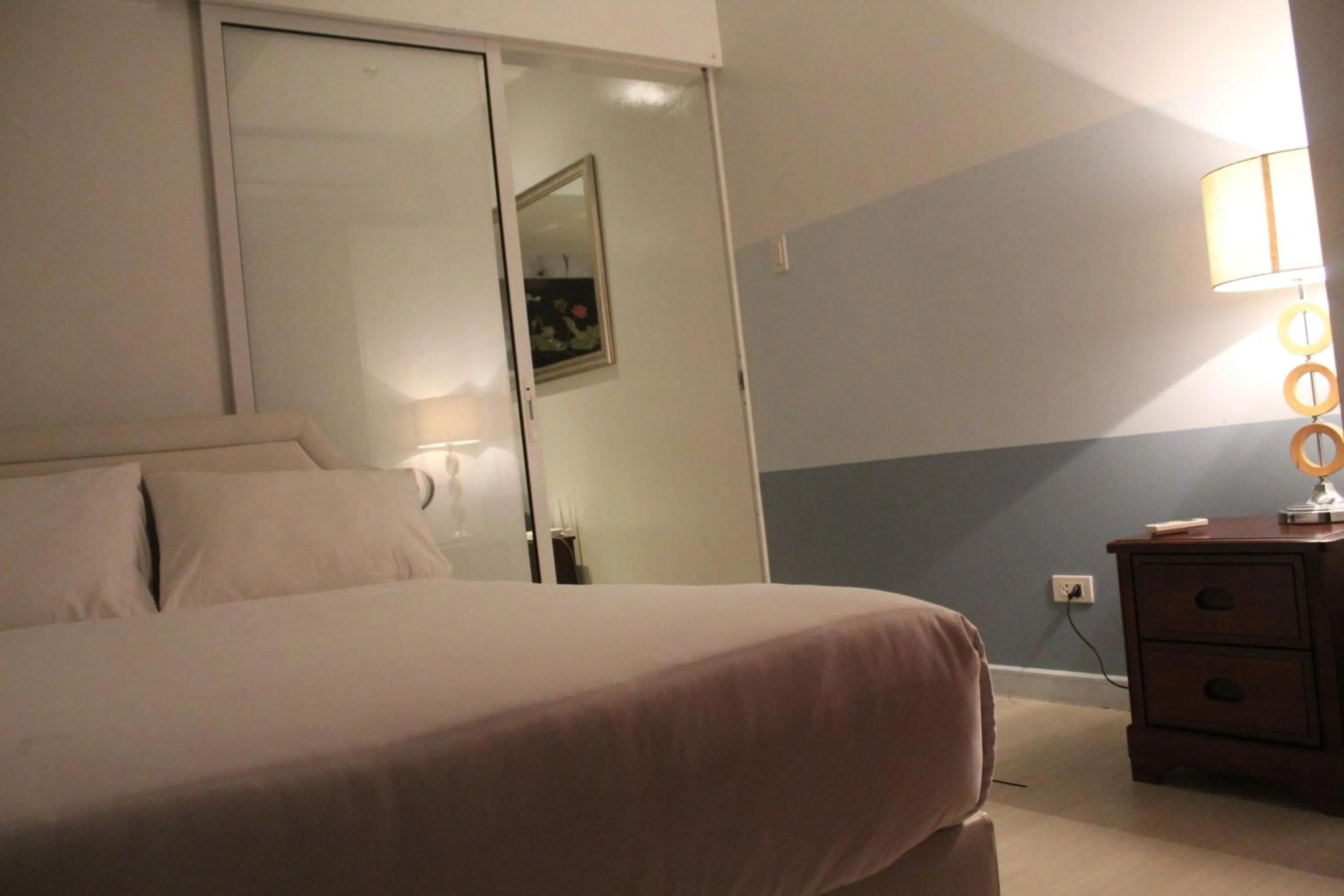 Bed in Azure C2 Balcony wifi Near Mall Airport MULTIPLE UNITS