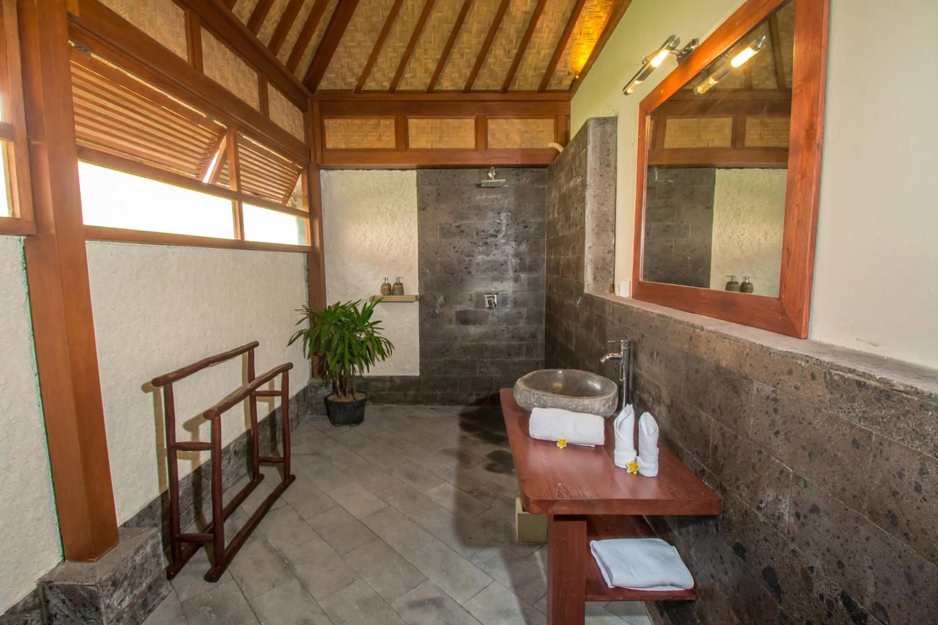 Bathroom in Villa Waturenggong Ubud
