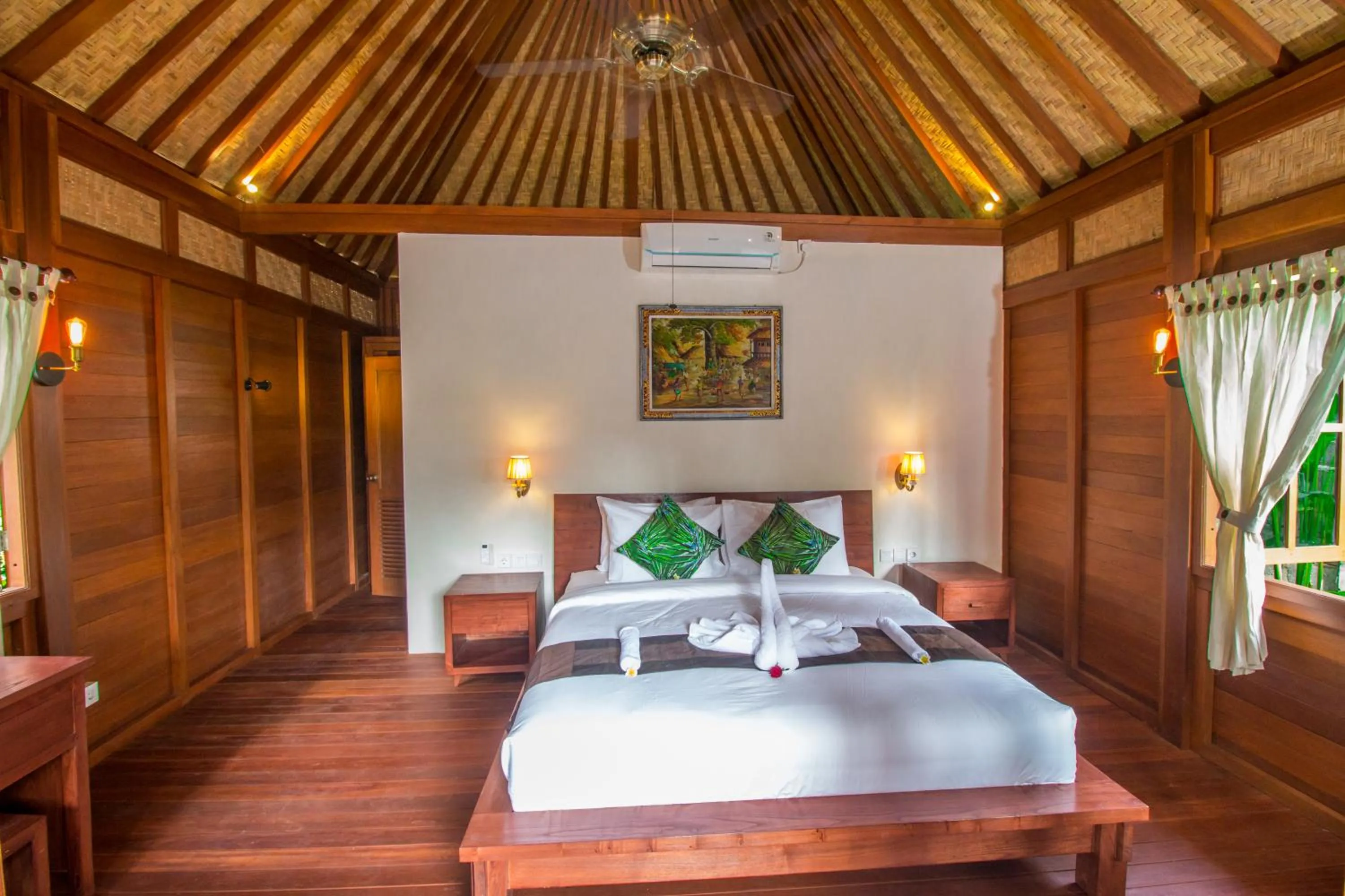Bedroom, Bed in Villa Waturenggong Ubud
