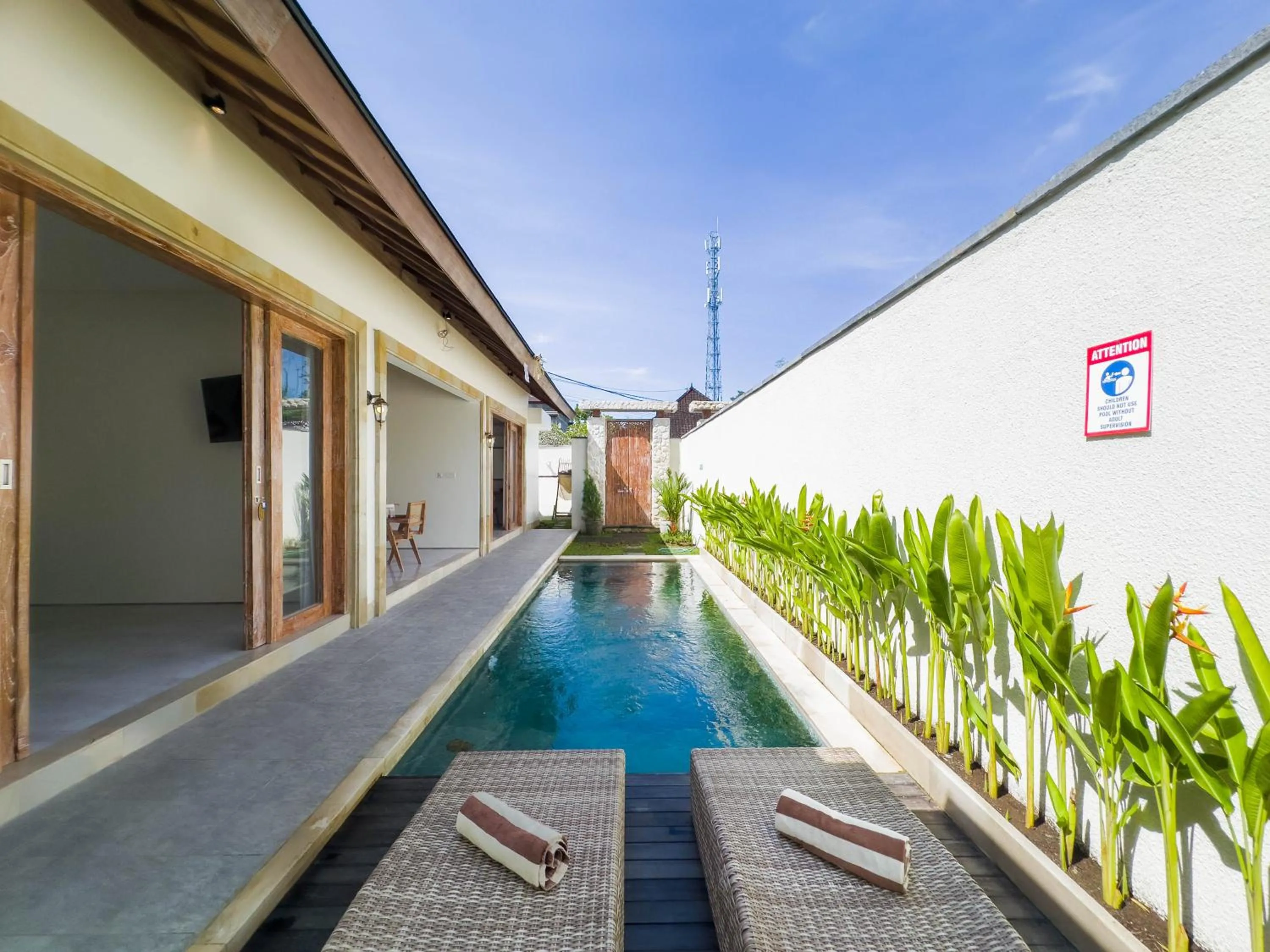 Swimming pool in Villa Waturenggong Ubud