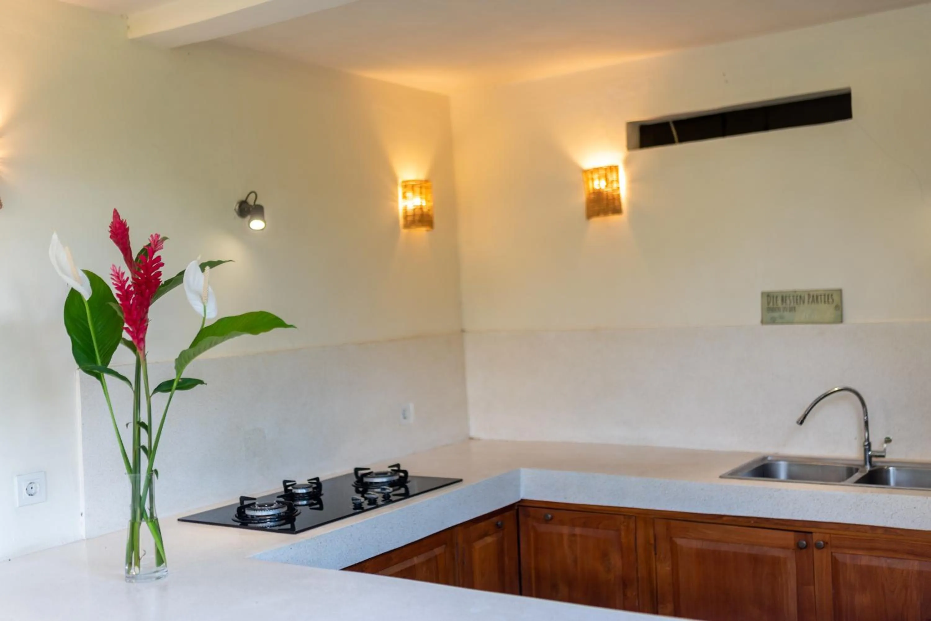 Kitchen or kitchenette in Villa Waturenggong Ubud
