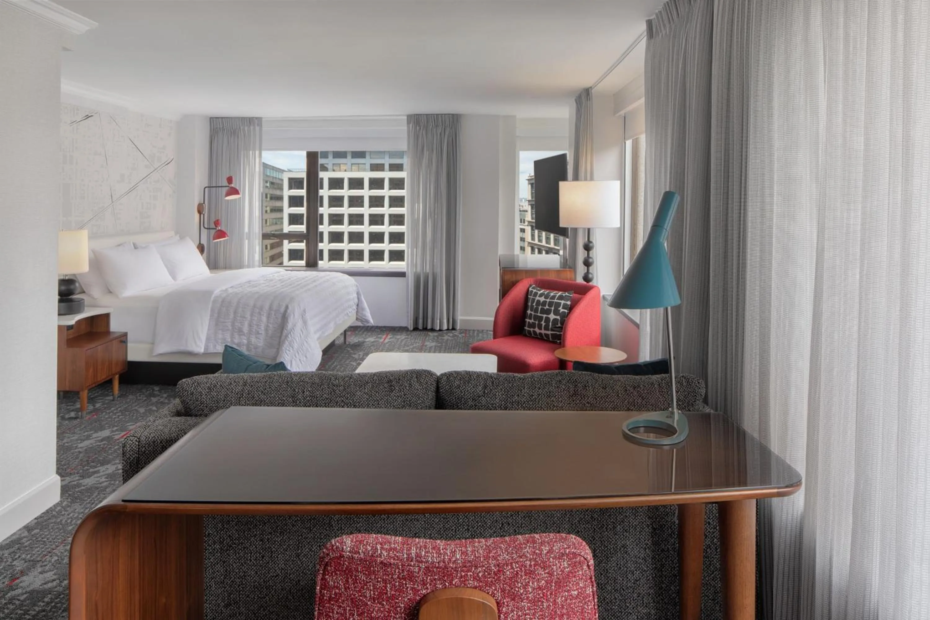 Photo of the whole room, Bed in Le Meridien Washington, DC, The Madison