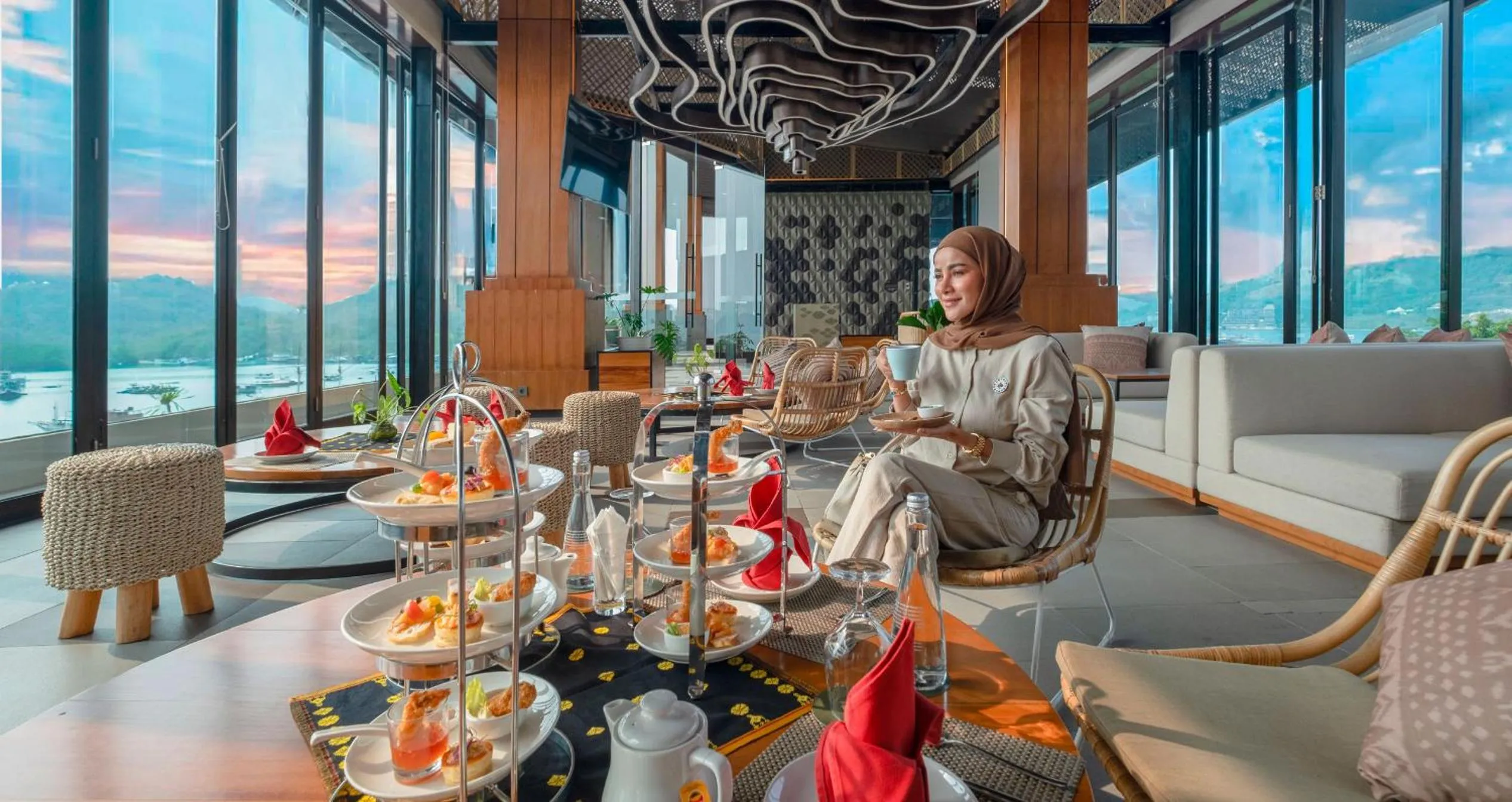 Lounge or bar in Meruorah Komodo Labuan Bajo