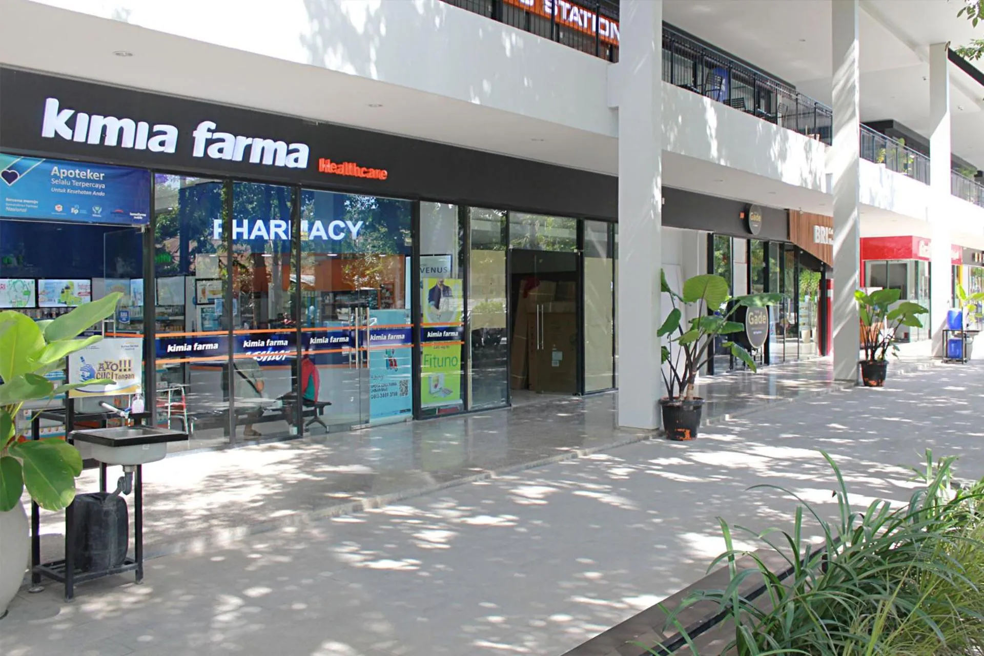 On-site shops in Meruorah Komodo Labuan Bajo