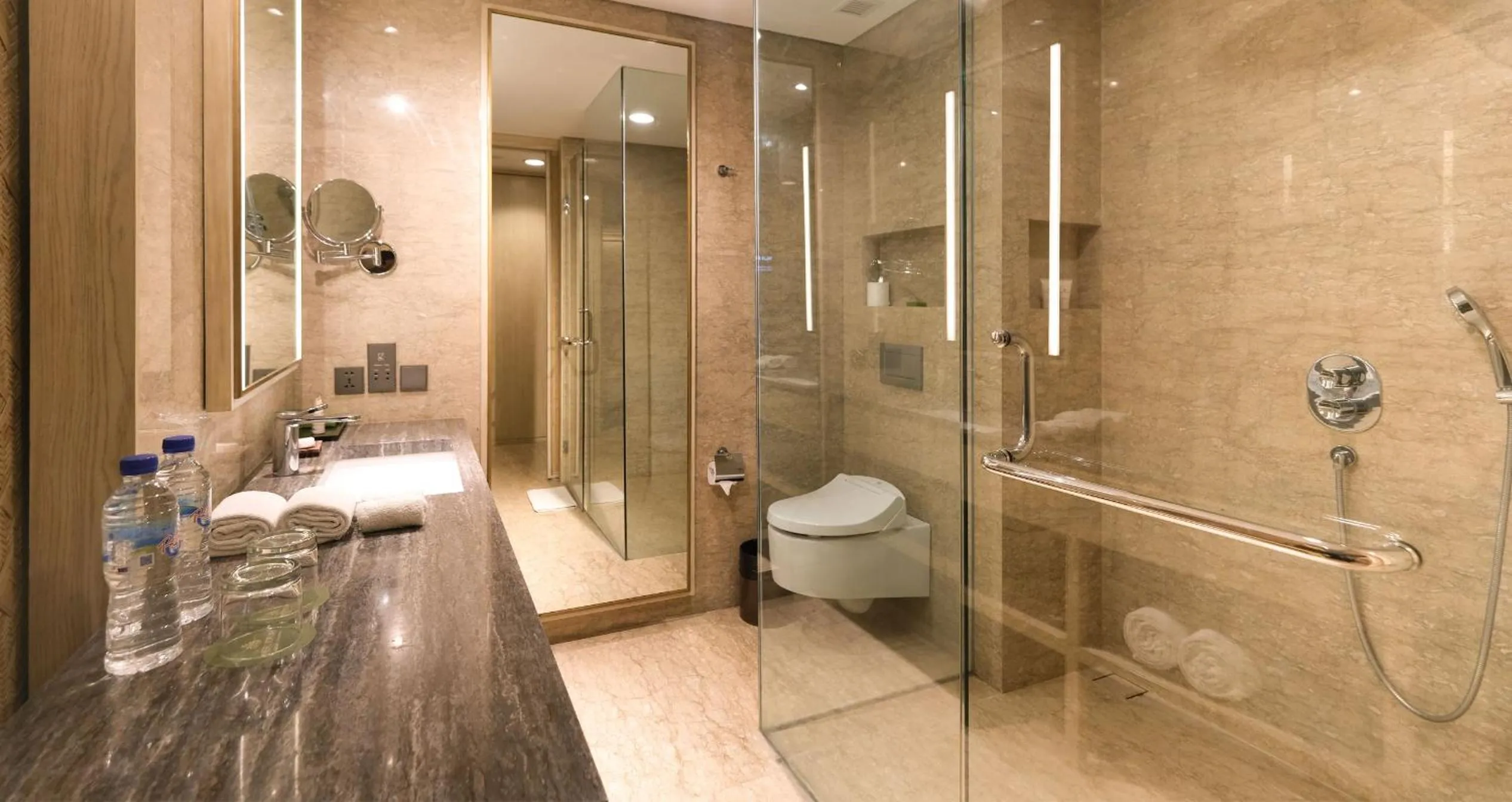 Bathroom in Meruorah Komodo Labuan Bajo