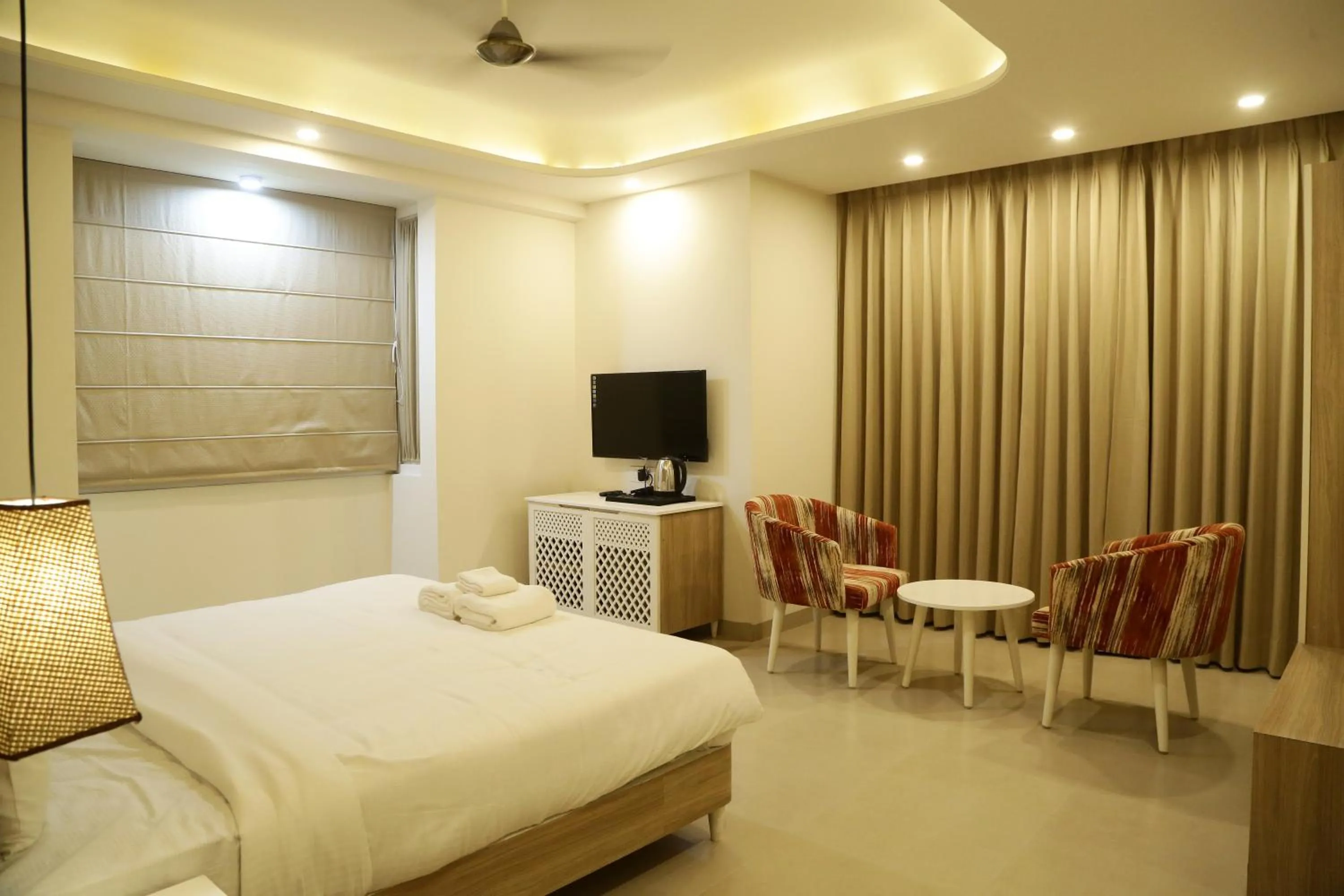 Photo of the whole room in Hotel Ratangarh Palace