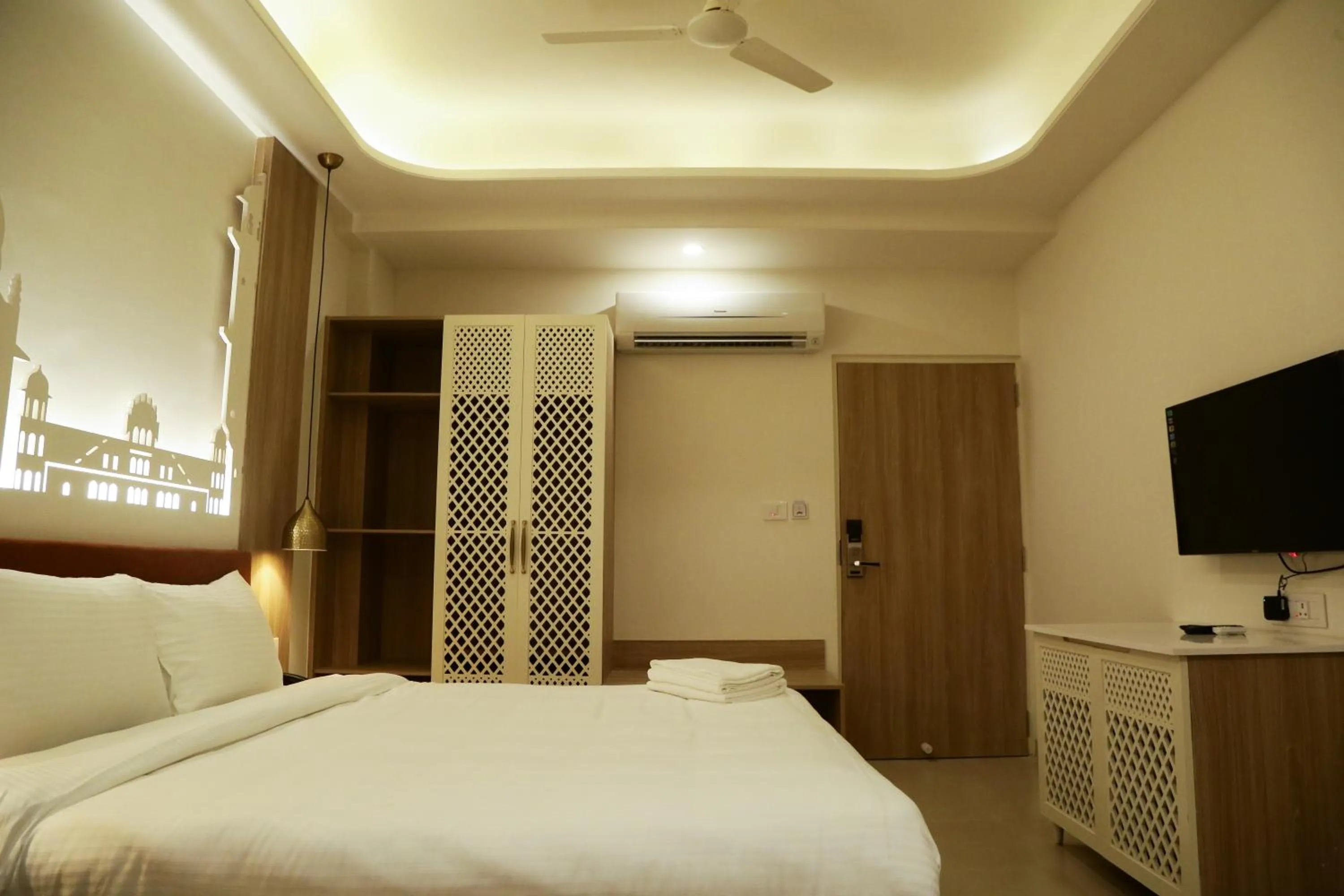 Photo of the whole room in Hotel Ratangarh Palace