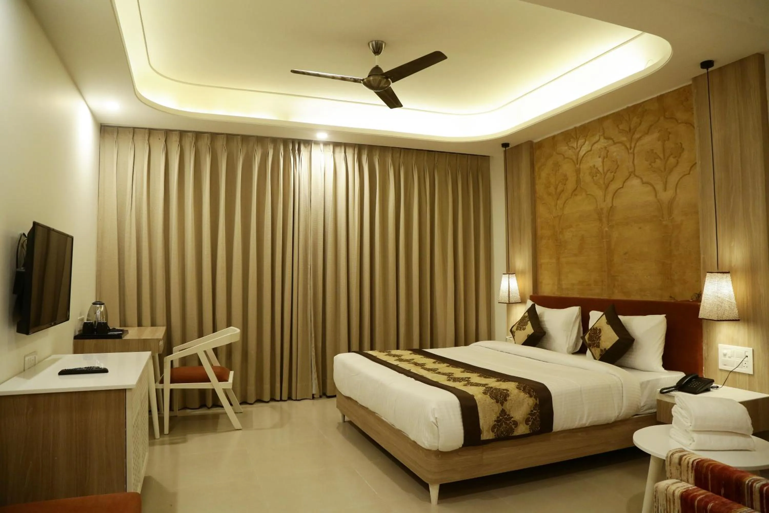 Photo of the whole room in Hotel Ratangarh Palace