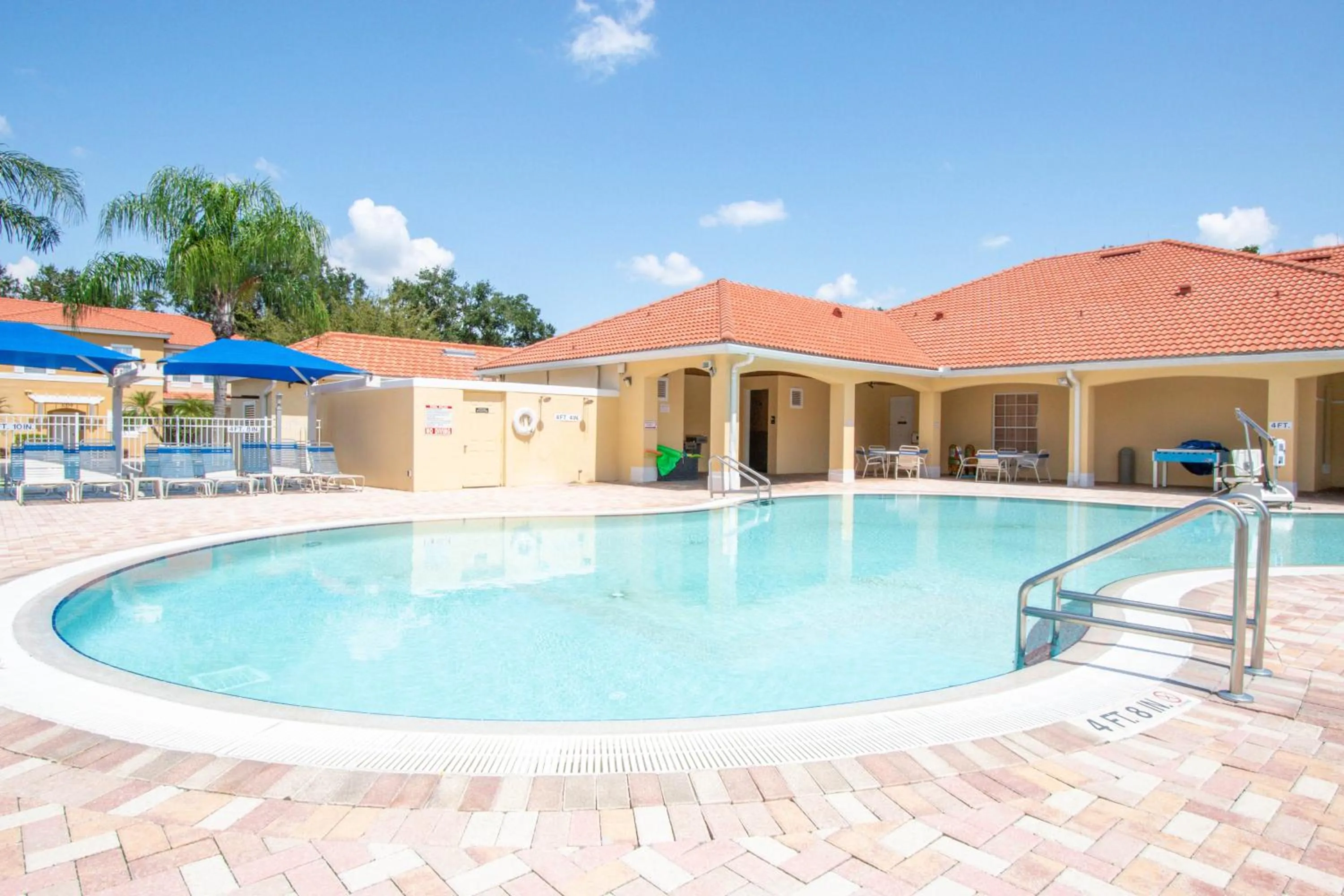 Property building in Berkley Lake Townhomes