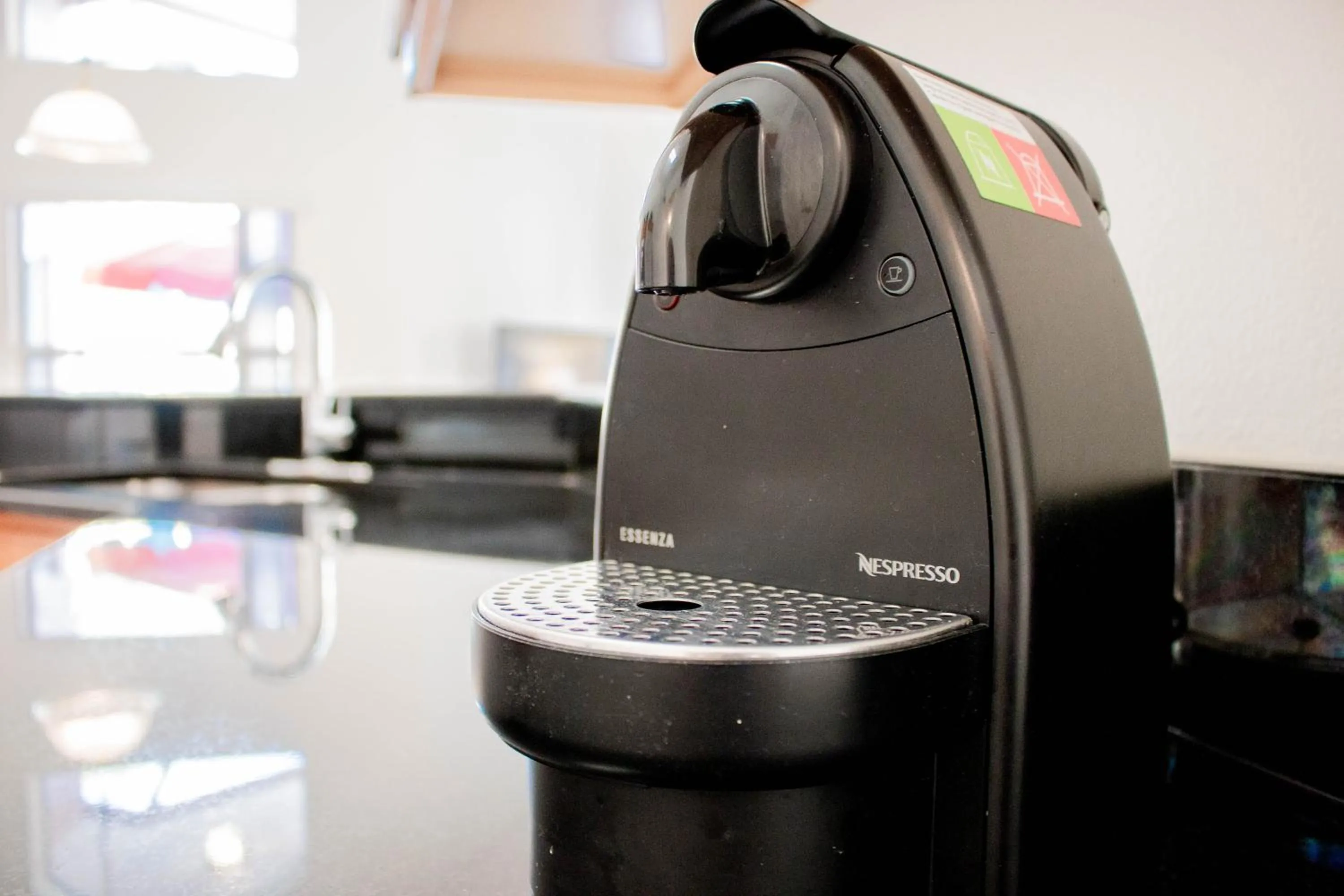 Coffee/tea facilities in Berkley Lake Townhomes