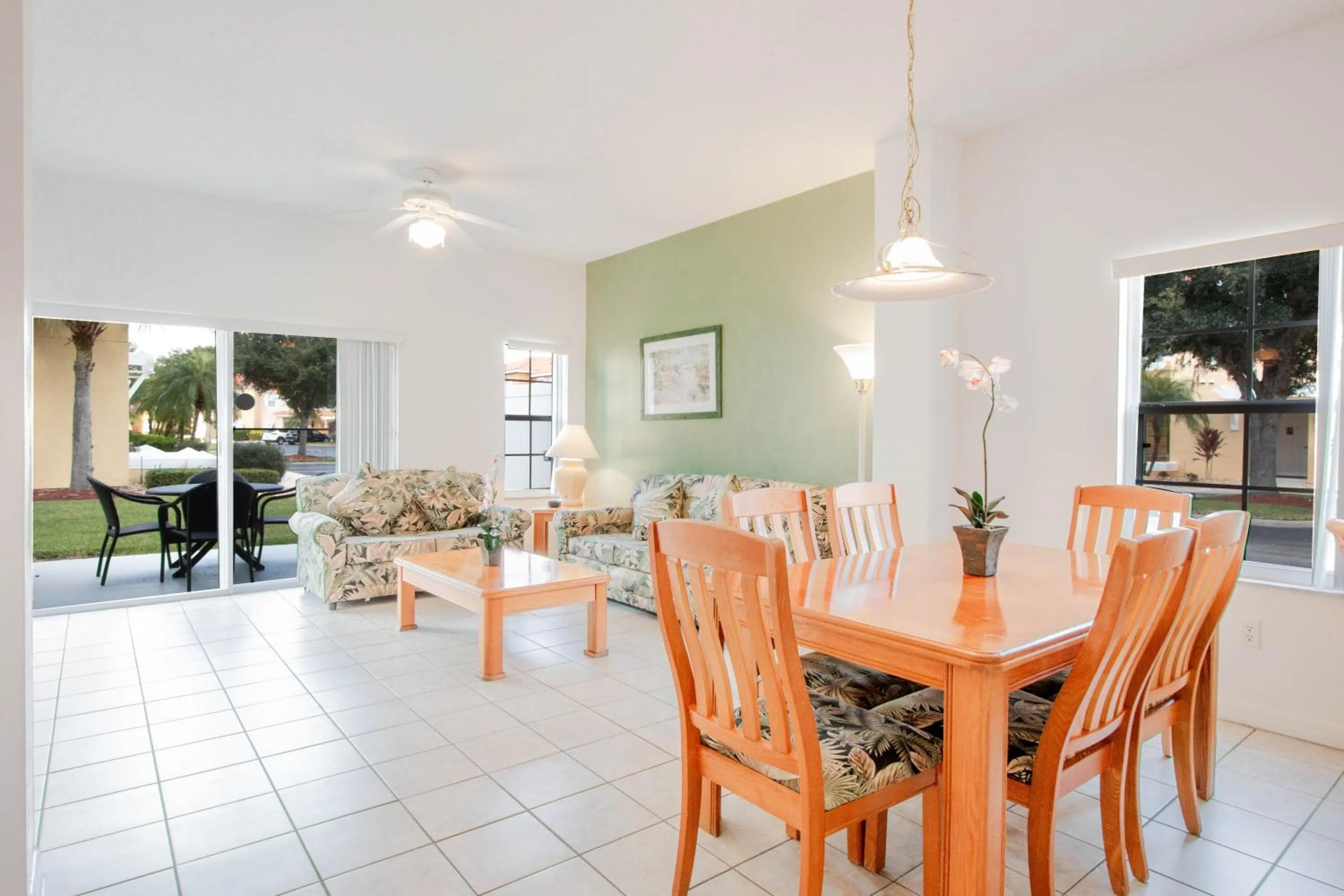 Garden in Berkley Lake Townhomes