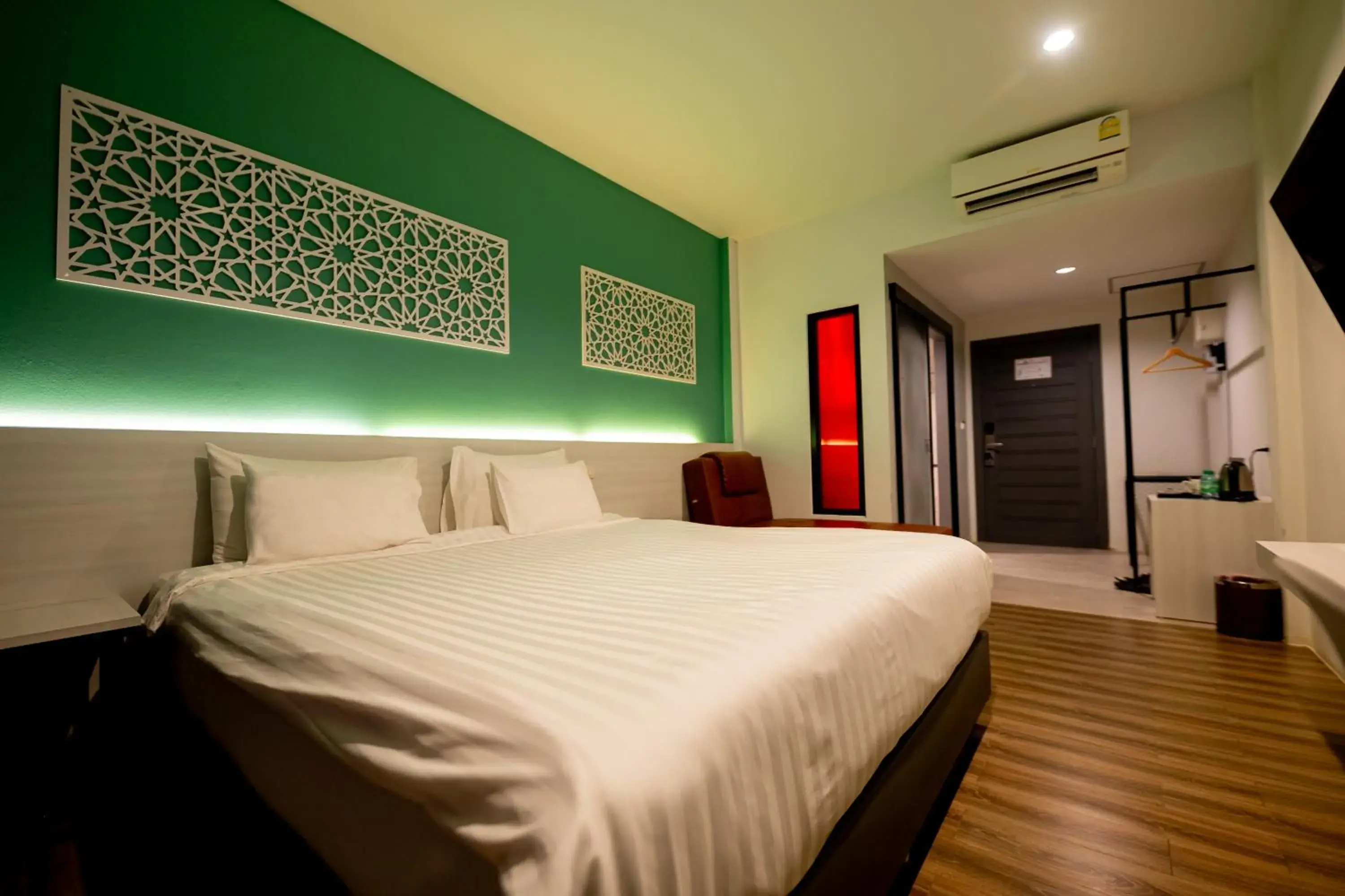 Queen Room in TOBEDzZ HOTEL Queen Room in TOBEDzZ HOTEL