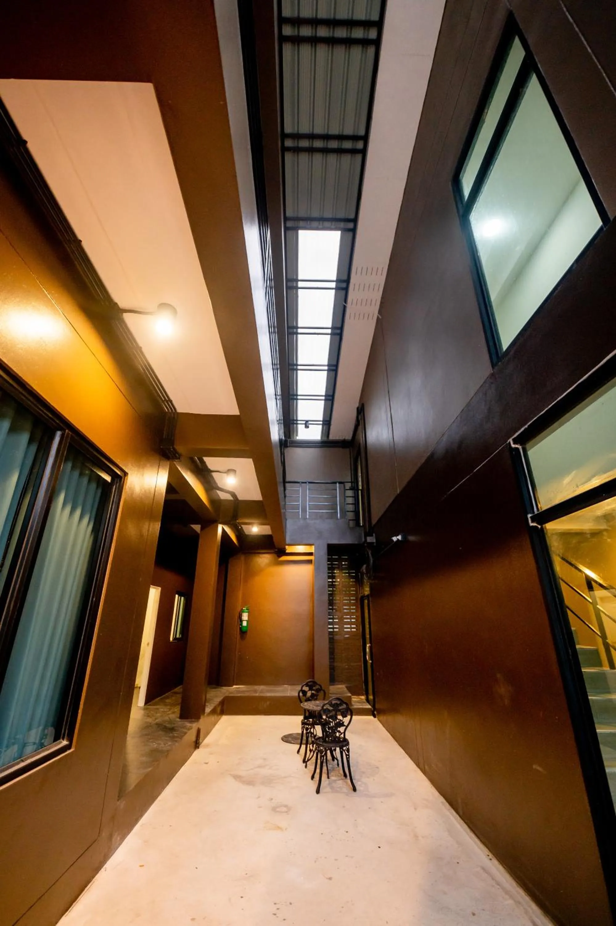 Facade/entrance, Bed in TOBEDzZ HOTEL