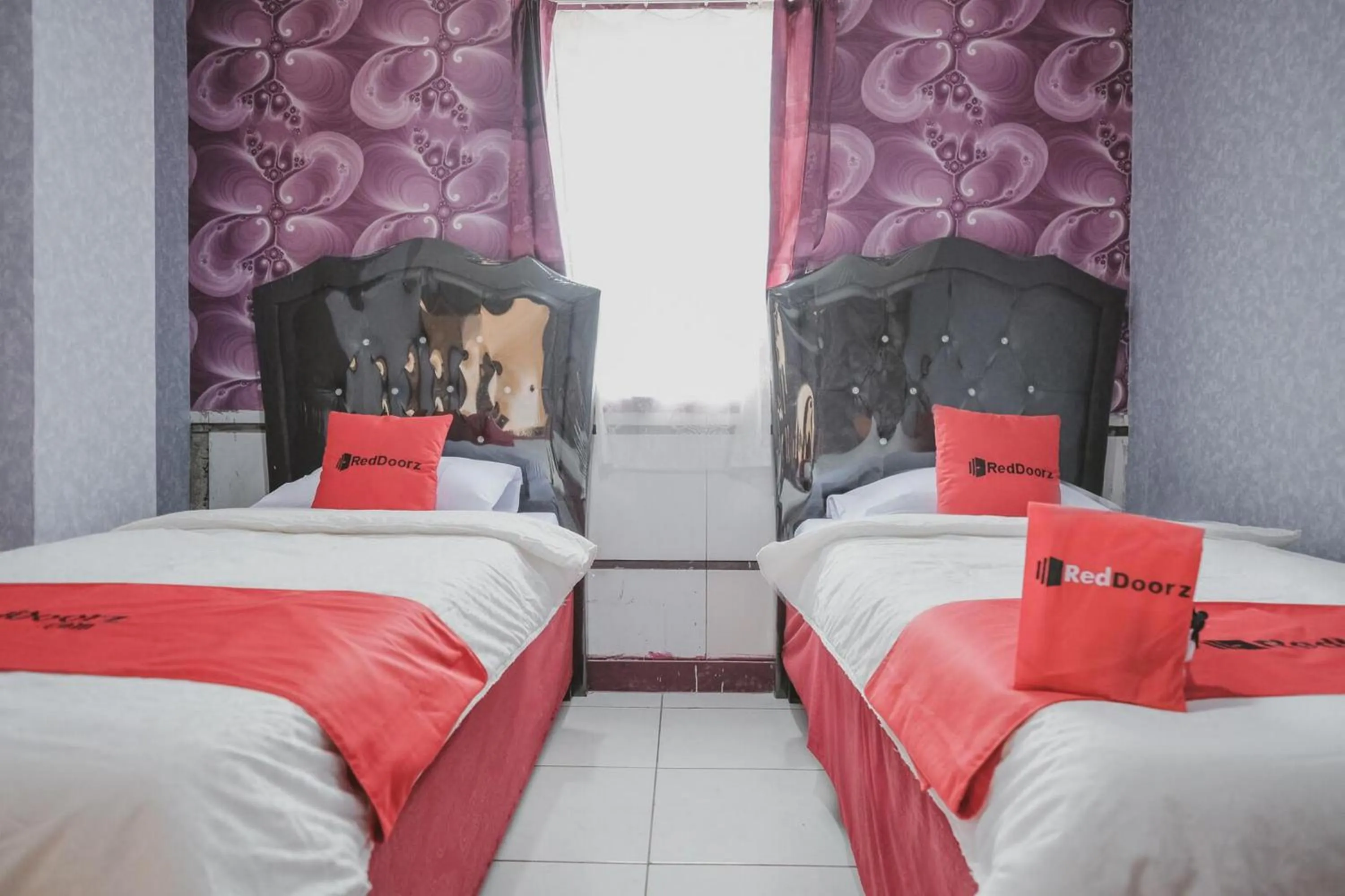 Bedroom, Bed in RedDoorz Plus near Istana Maimun Medan