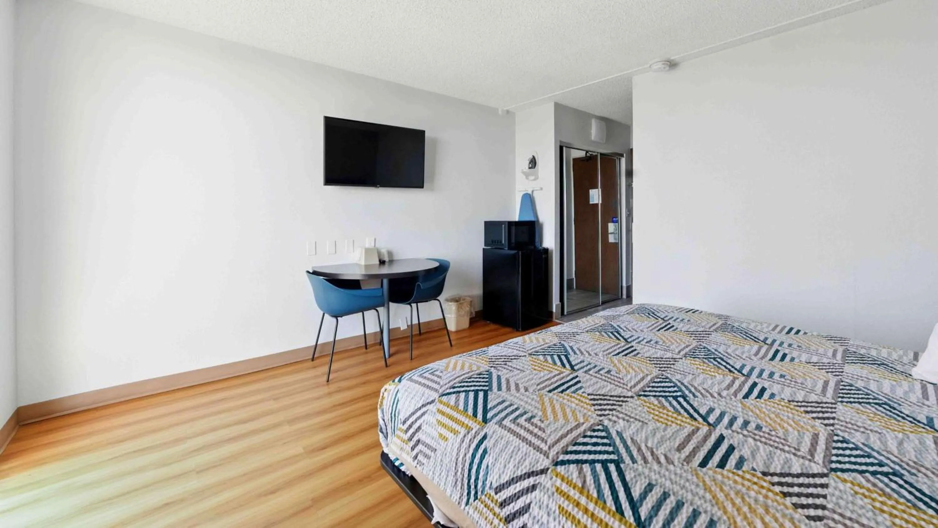 Bedroom, Bed in Motel 6-Atlanta, GA - Atlanta Airport