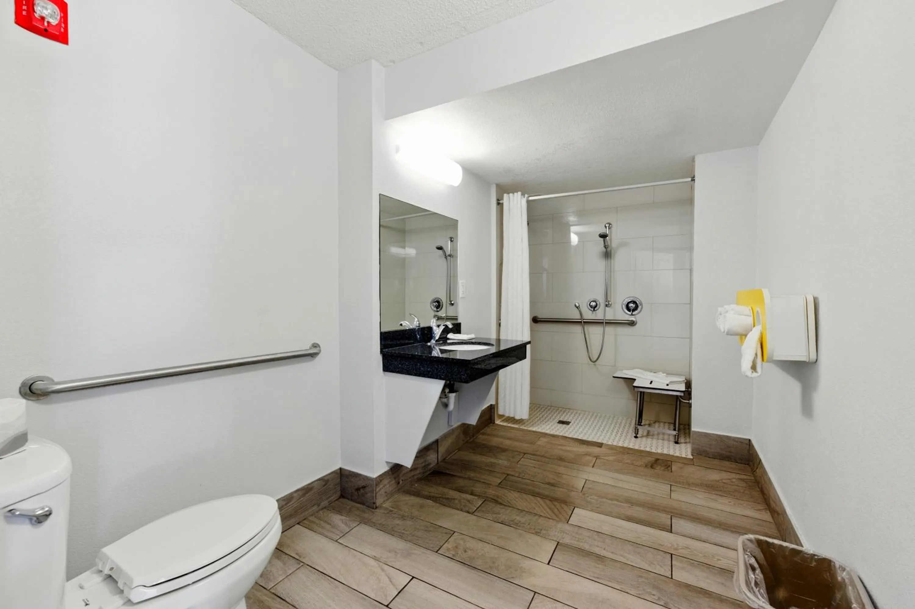 Bathroom in Motel 6-Atlanta, GA - Atlanta Airport