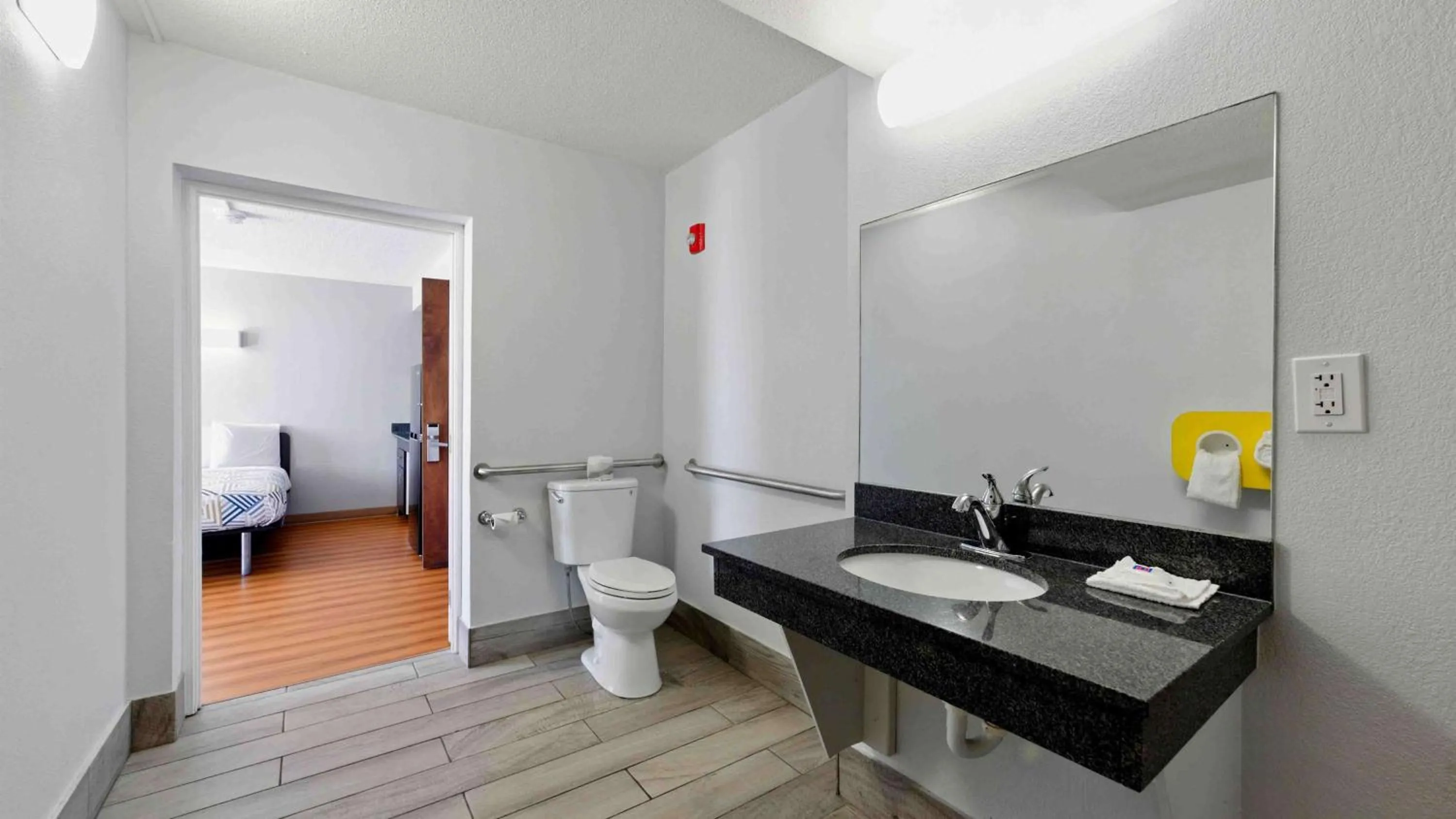 Bathroom in Motel 6-Atlanta, GA - Atlanta Airport